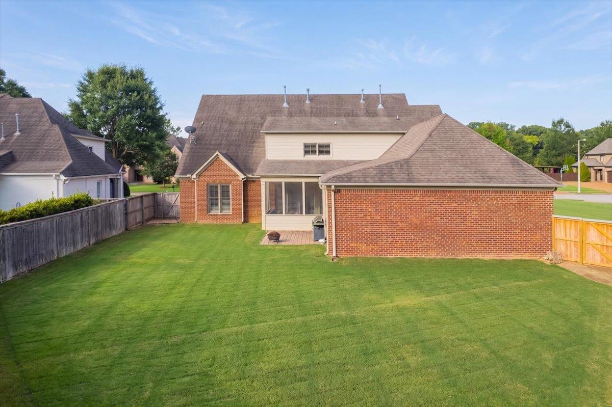 1736 Shoal Creek Ln Property Photo 37