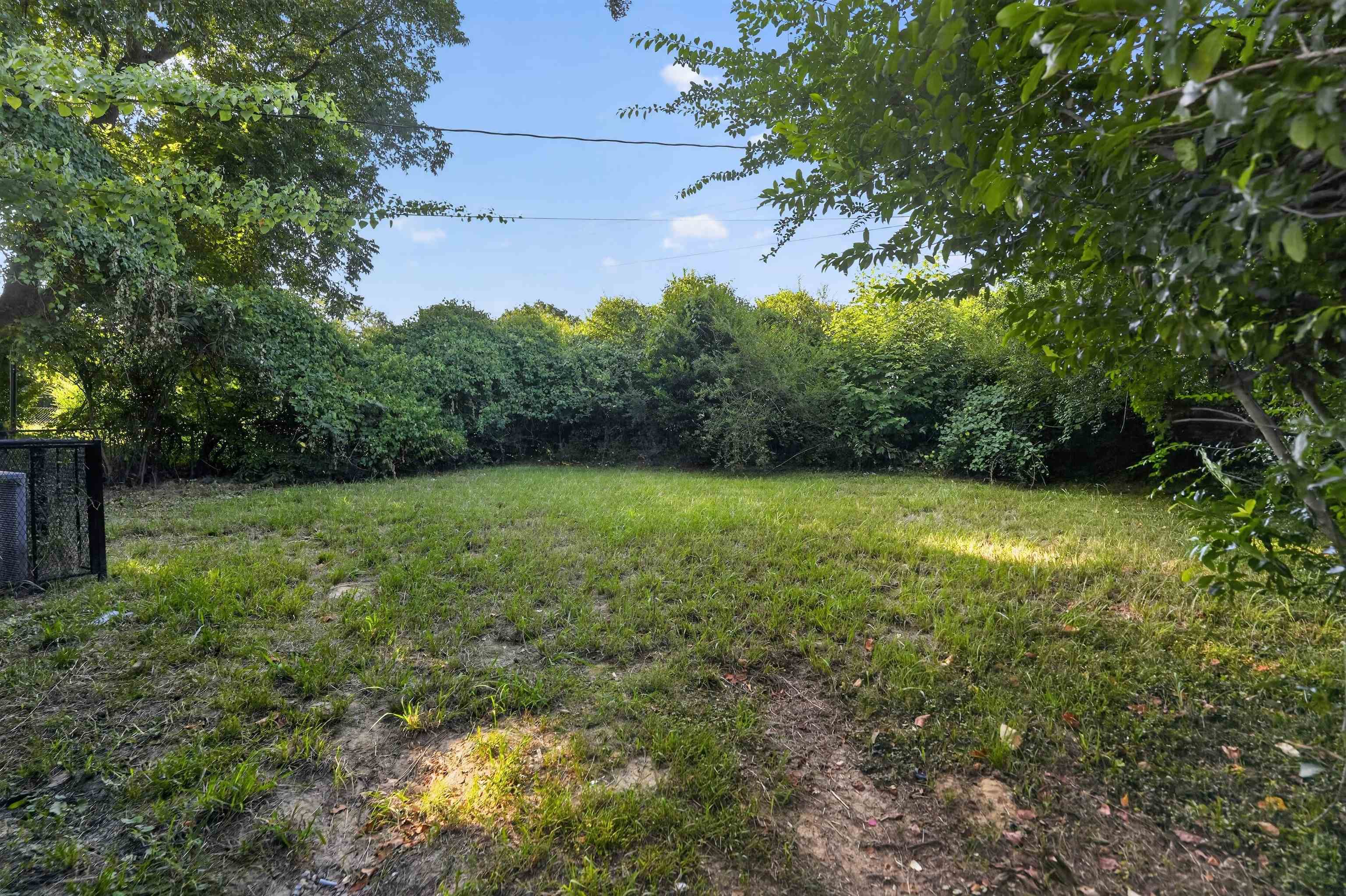 779 Ledbetter Ave Property Photo 4