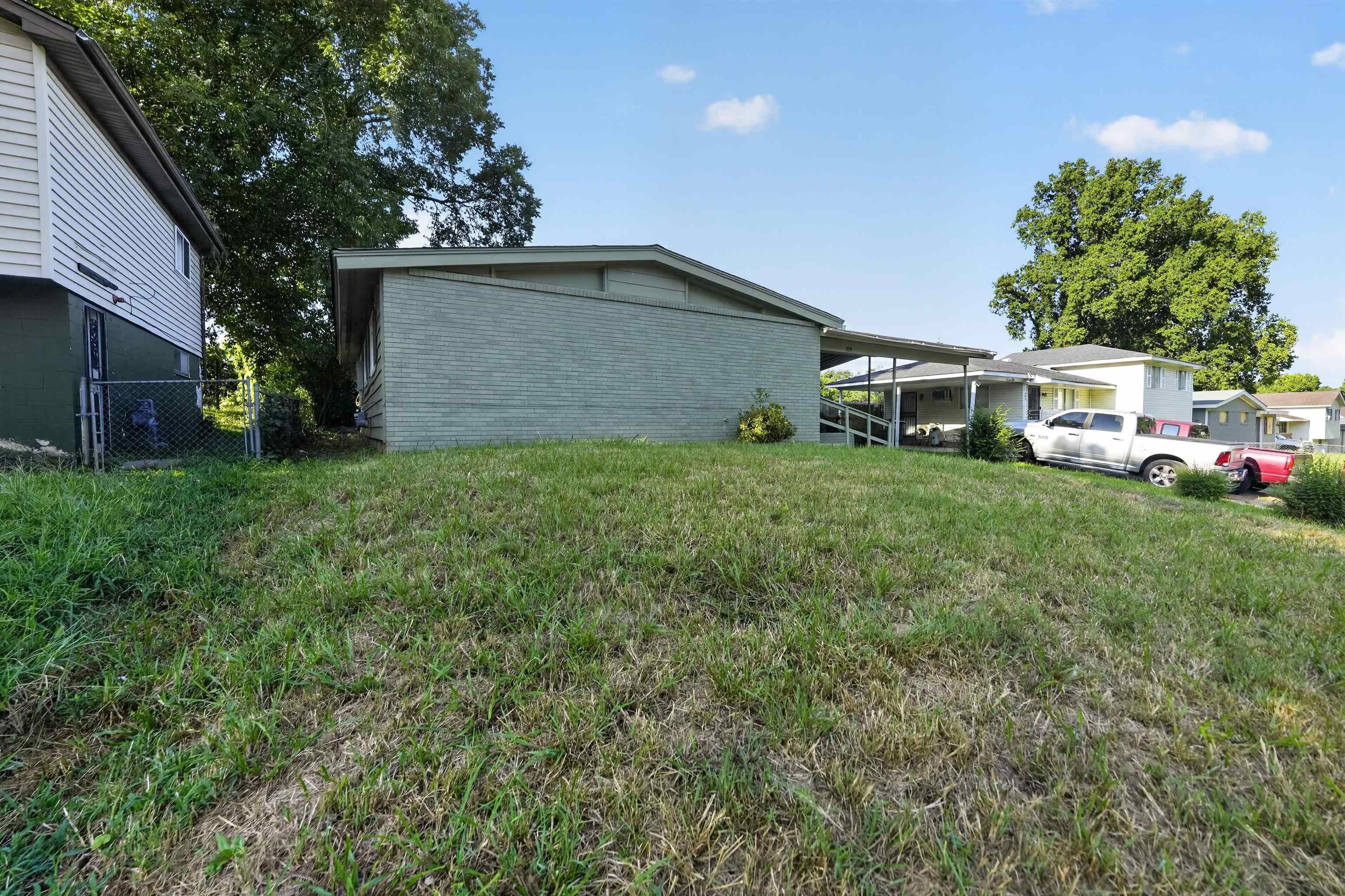 779 Ledbetter Ave Property Photo 6