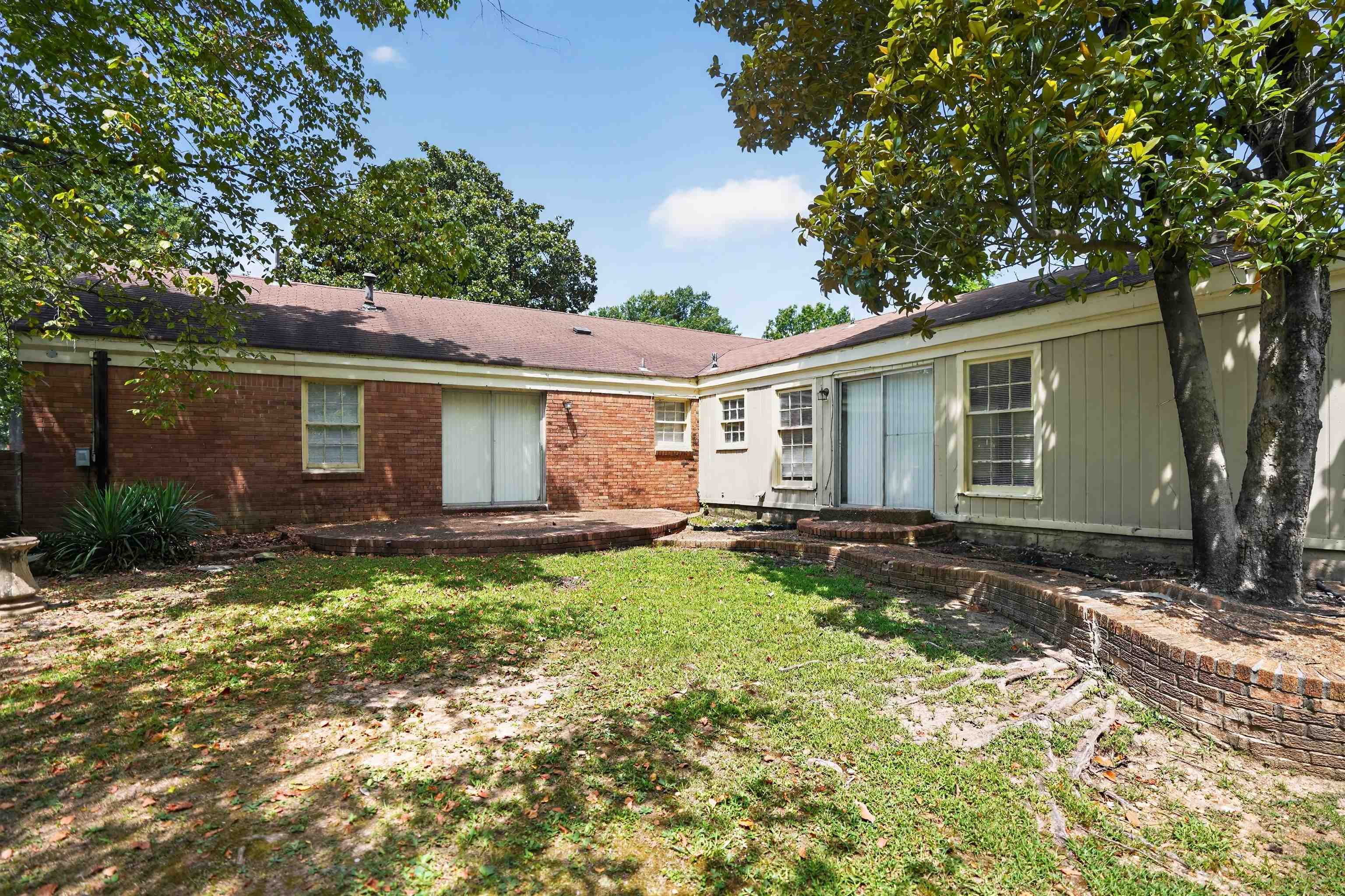 3244 BOXDALE ST Property Photo 1