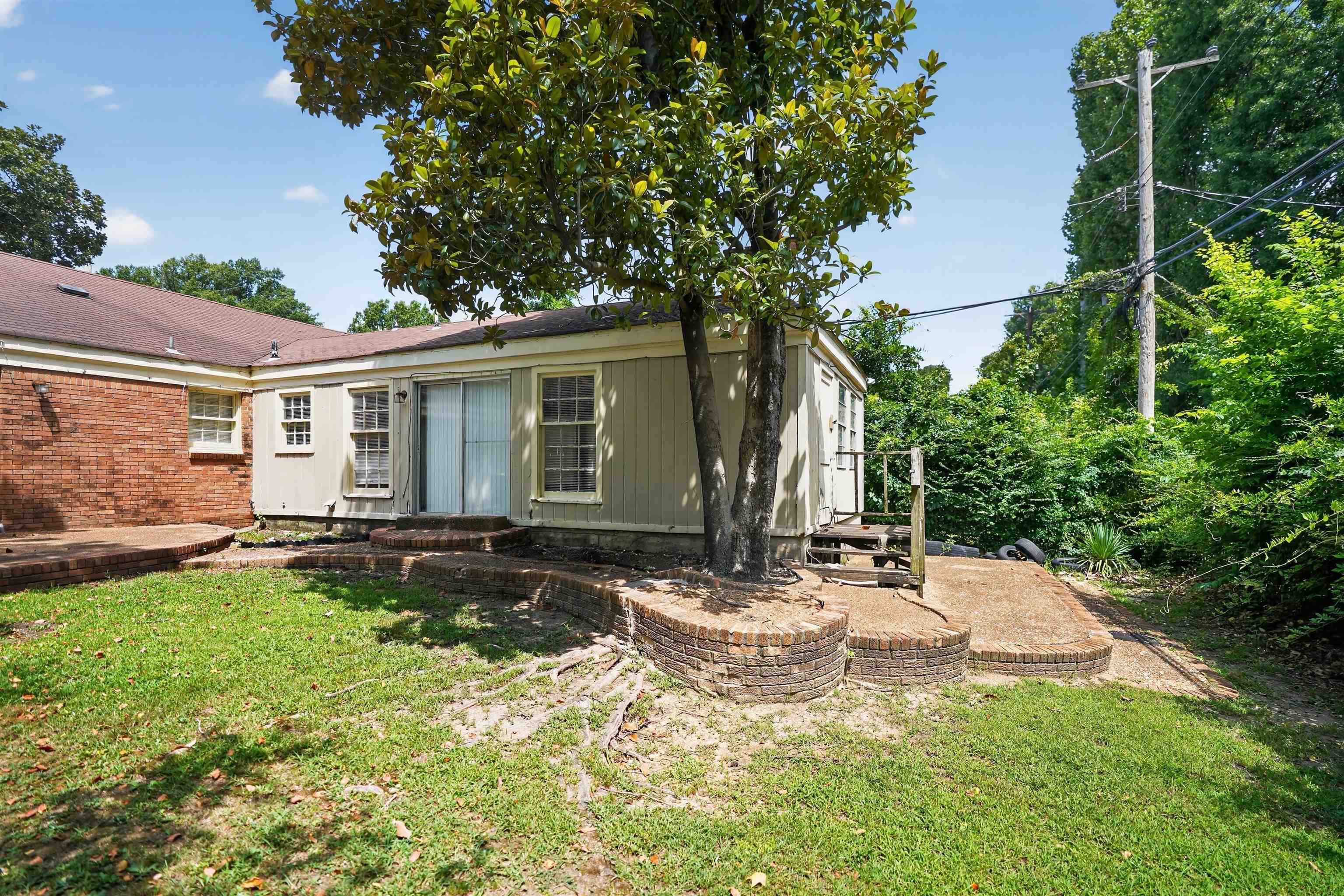 3244 Boxdale St Property Photo 3