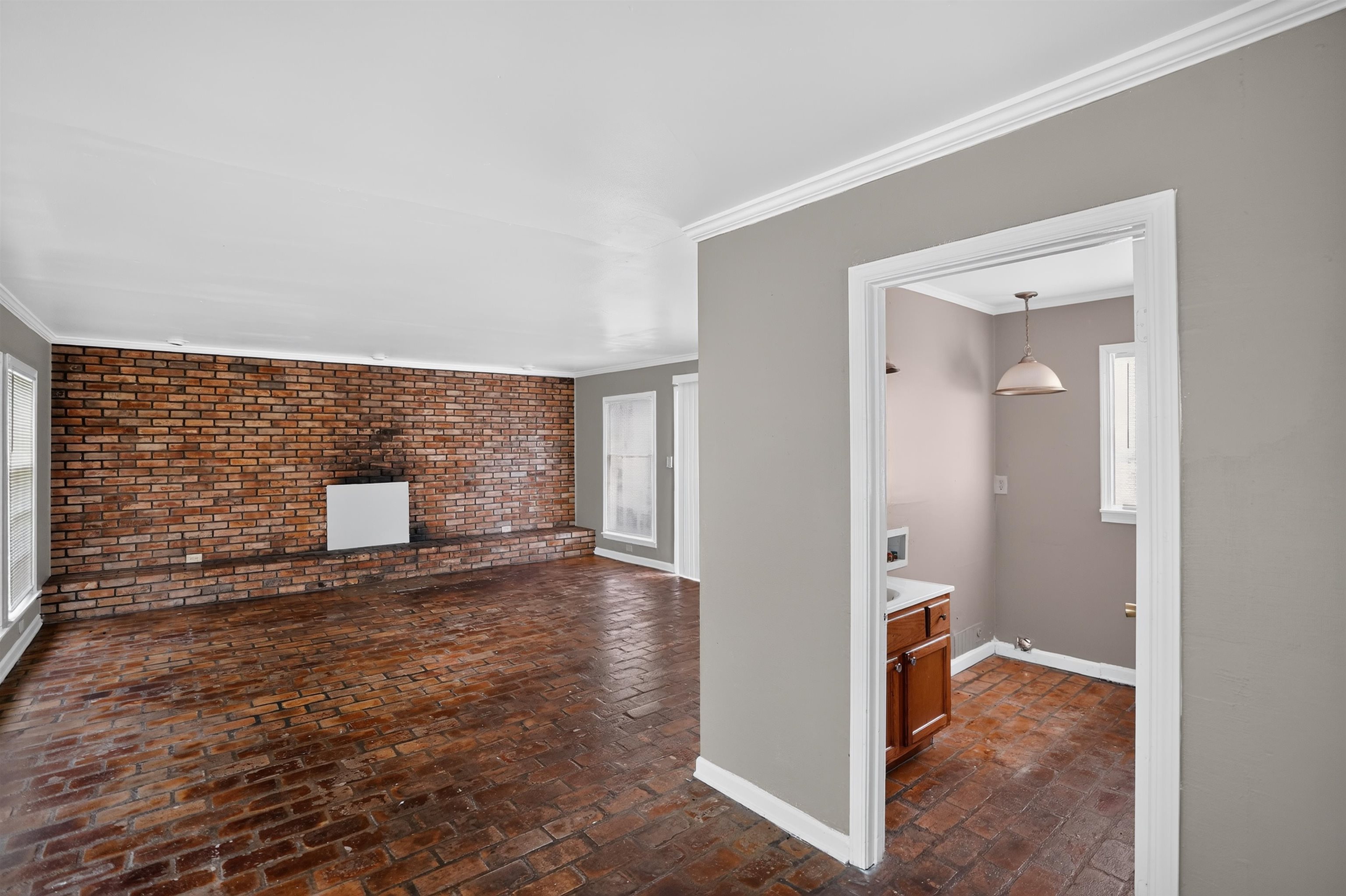 3244 Boxdale St Property Photo 5