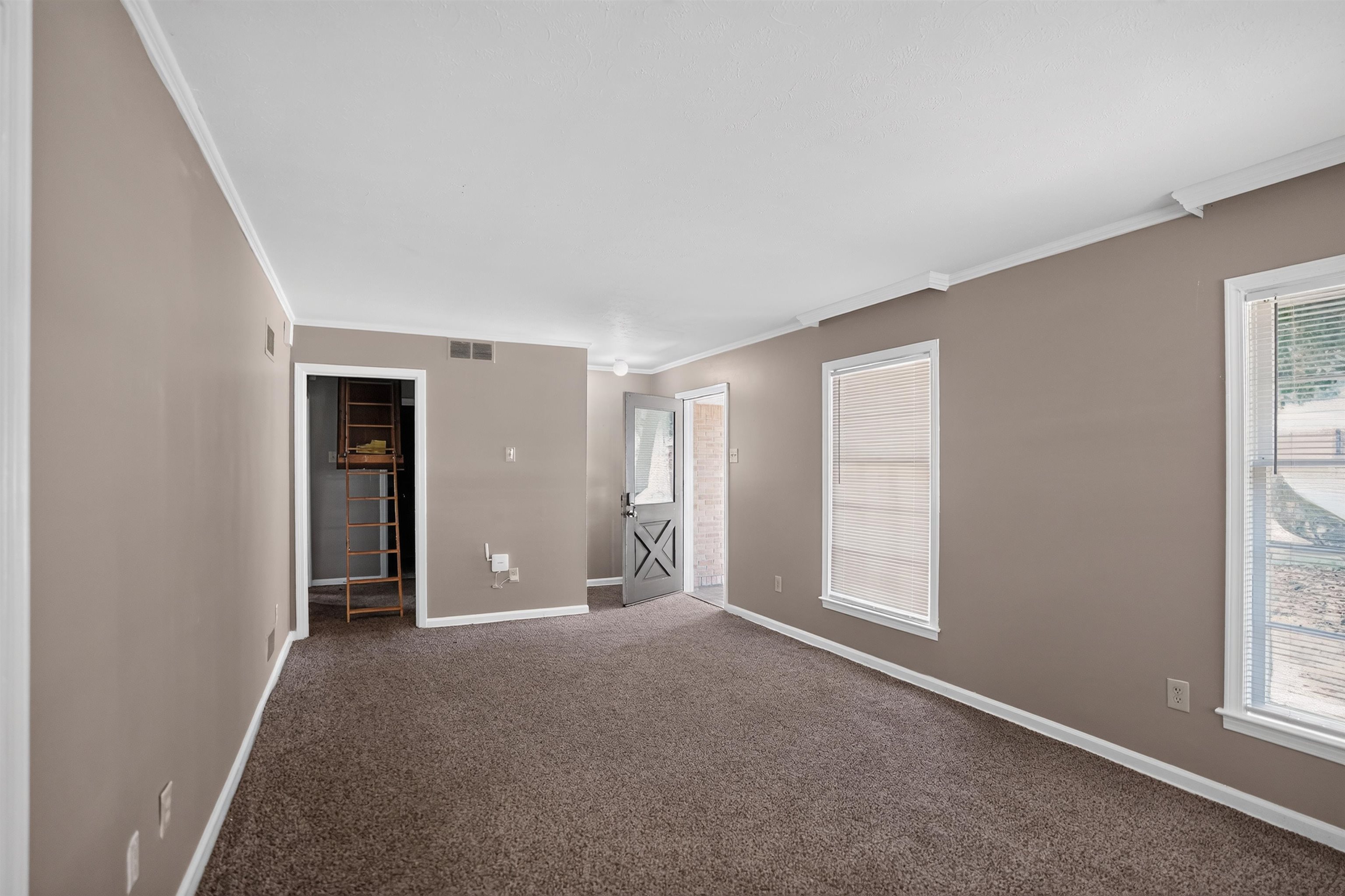 3244 Boxdale St Property Photo 6