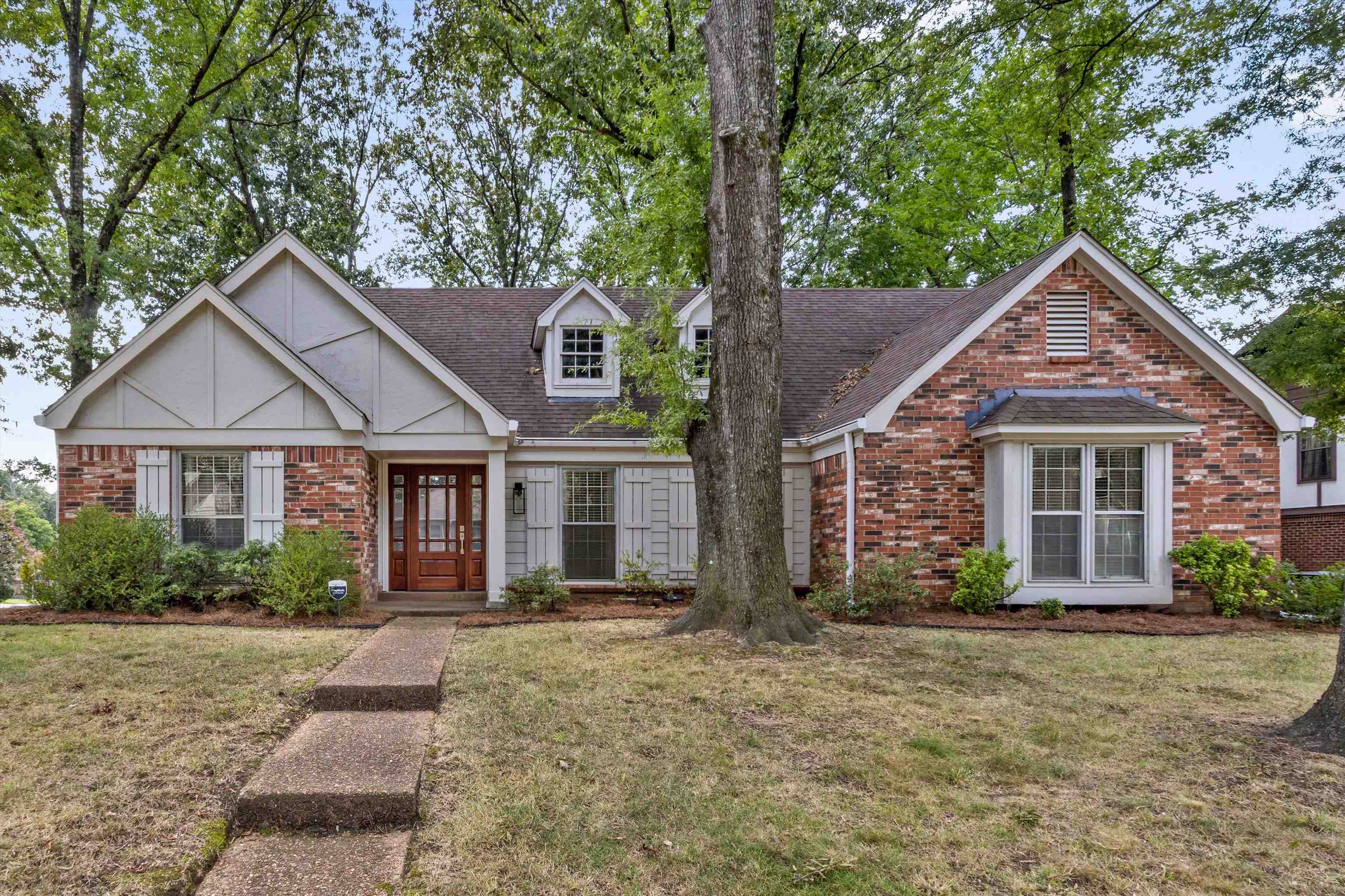 5993 Bridle Path Dr Property Photo 1