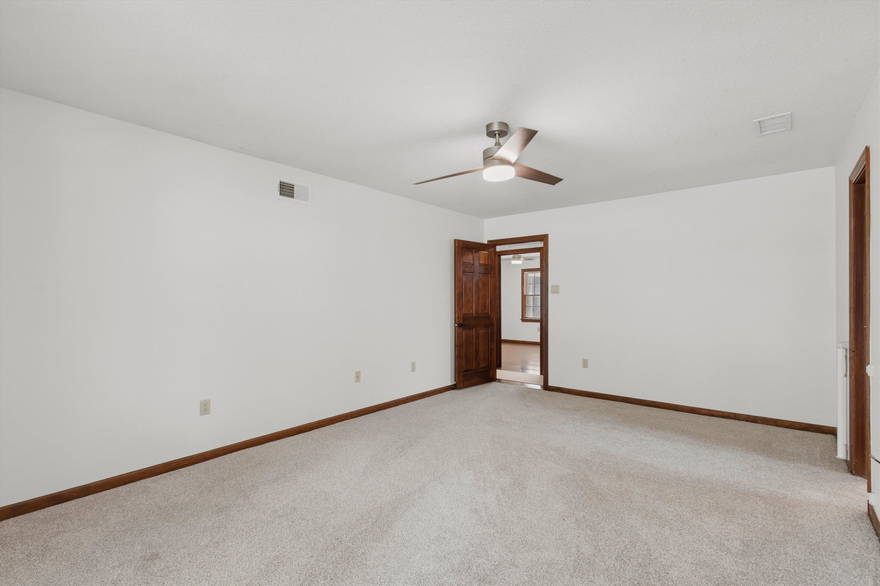 5993 Bridle Path Dr Property Photo 18