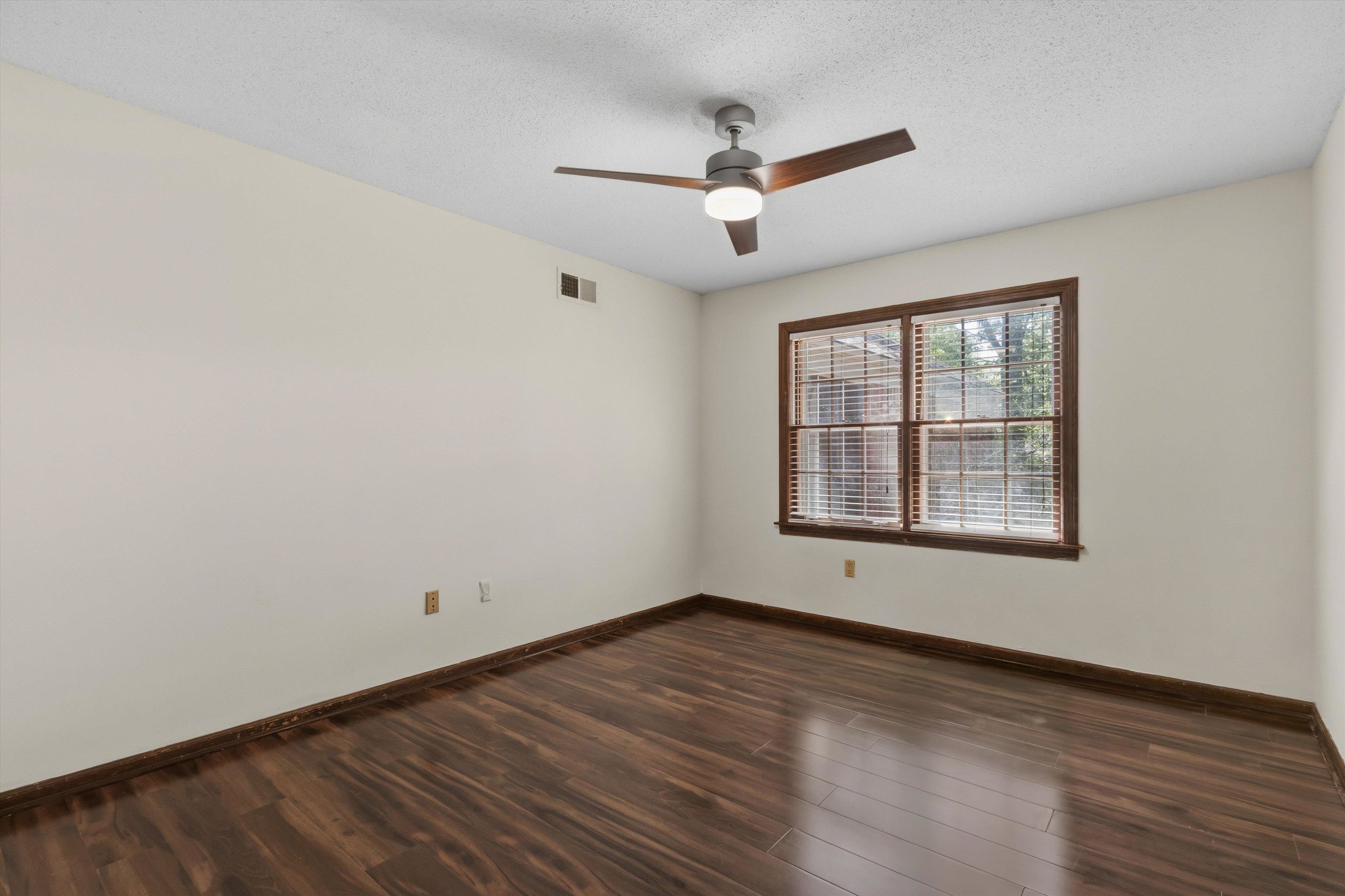 5993 Bridle Path Dr Property Photo 21