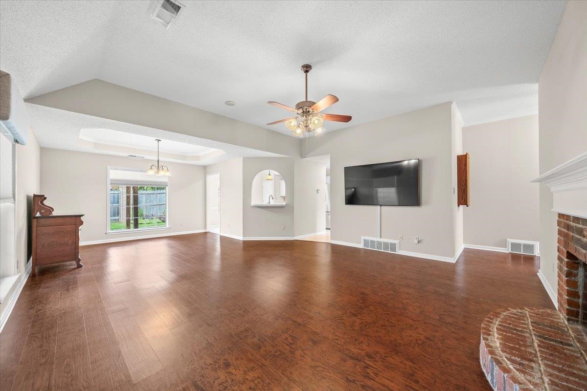 6484 Gillia Cir Property Photo 6