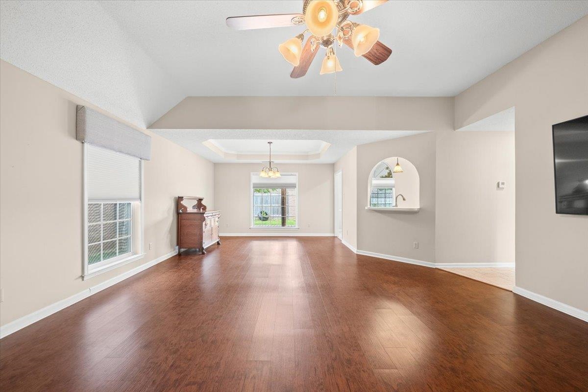 6484 Gillia Cir Property Photo 7