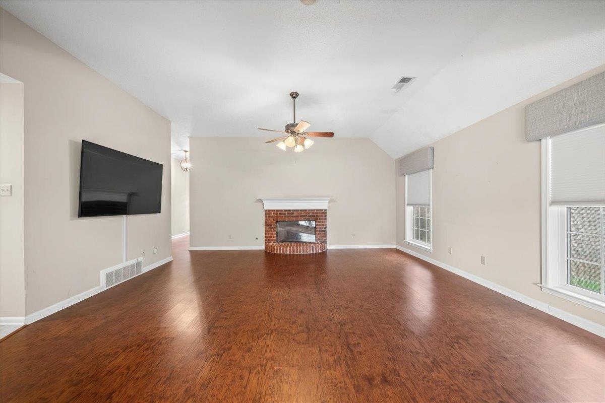 6484 Gillia Cir Property Photo 8