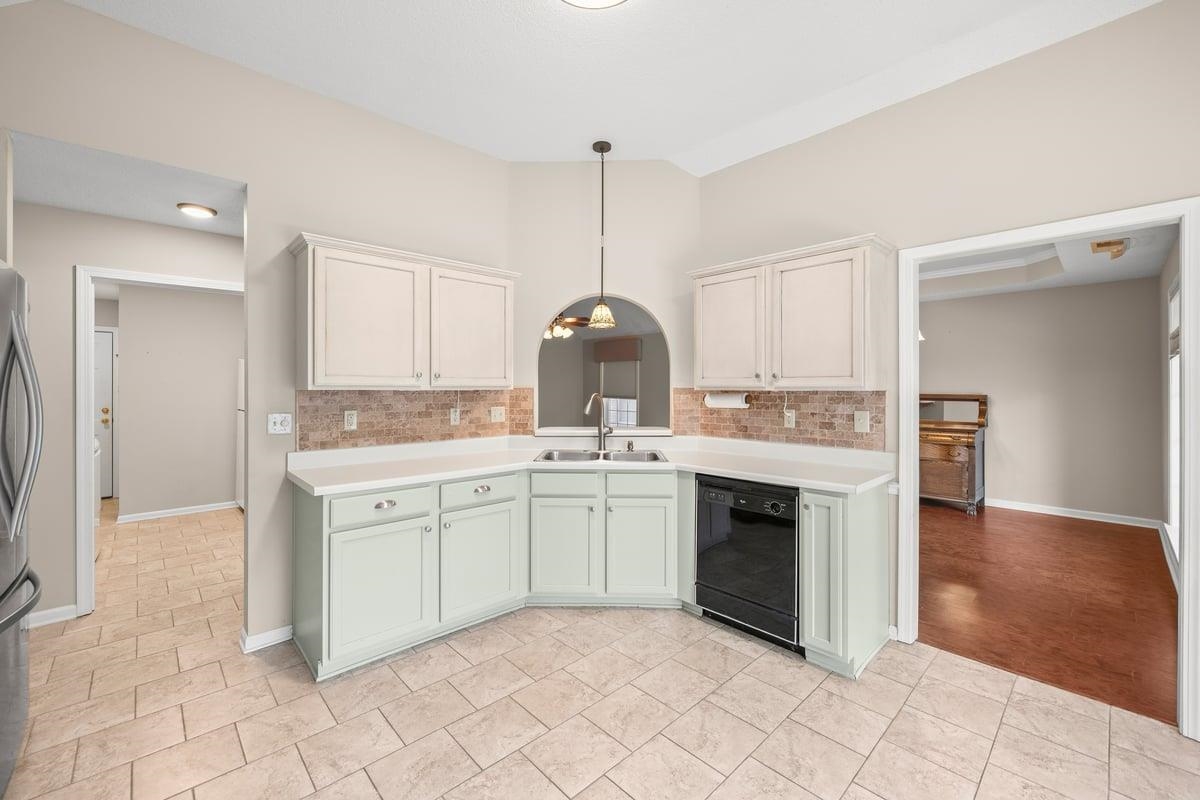 6484 Gillia Cir Property Photo 14