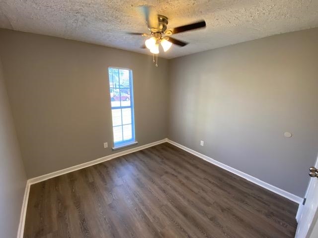 2482 Redvers Ave Property Photo 4