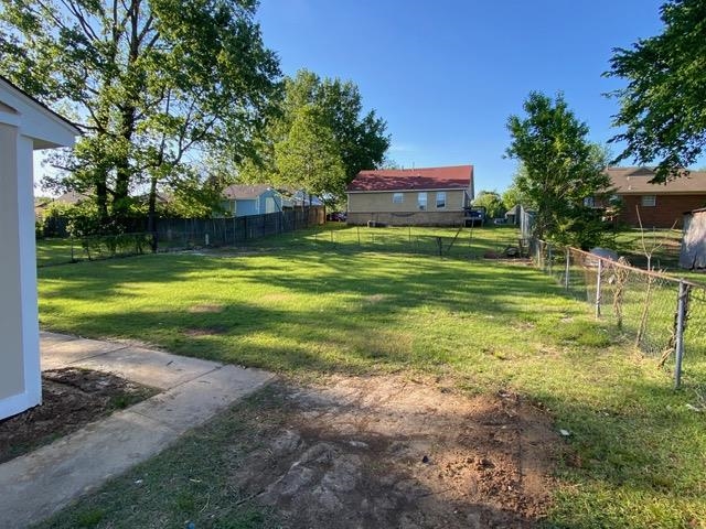 2482 Redvers Ave Property Photo 10