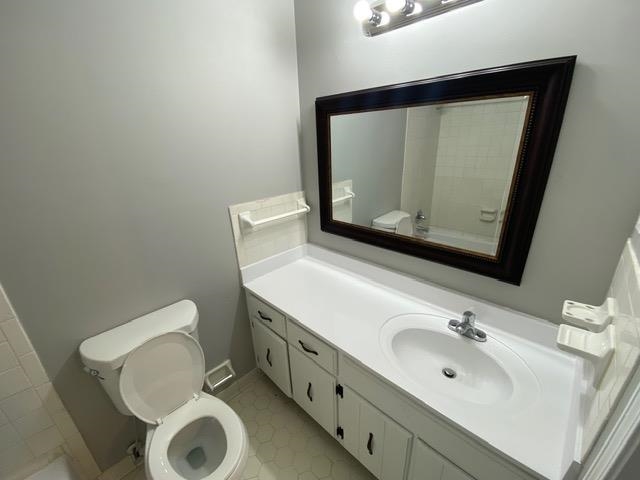 2482 Redvers Ave Property Photo 12