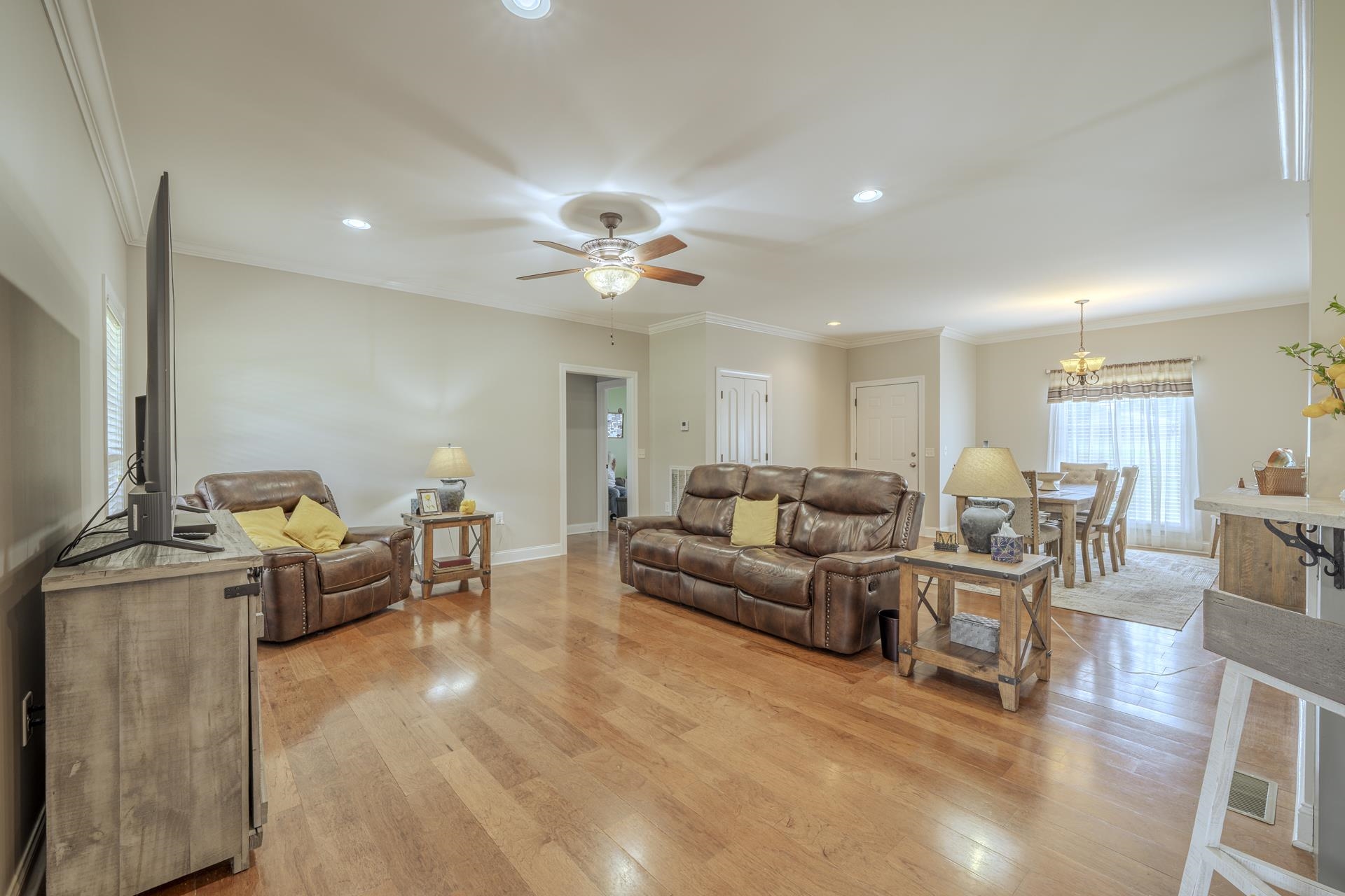 625 Twelve Oaks Dr Property Photo 11