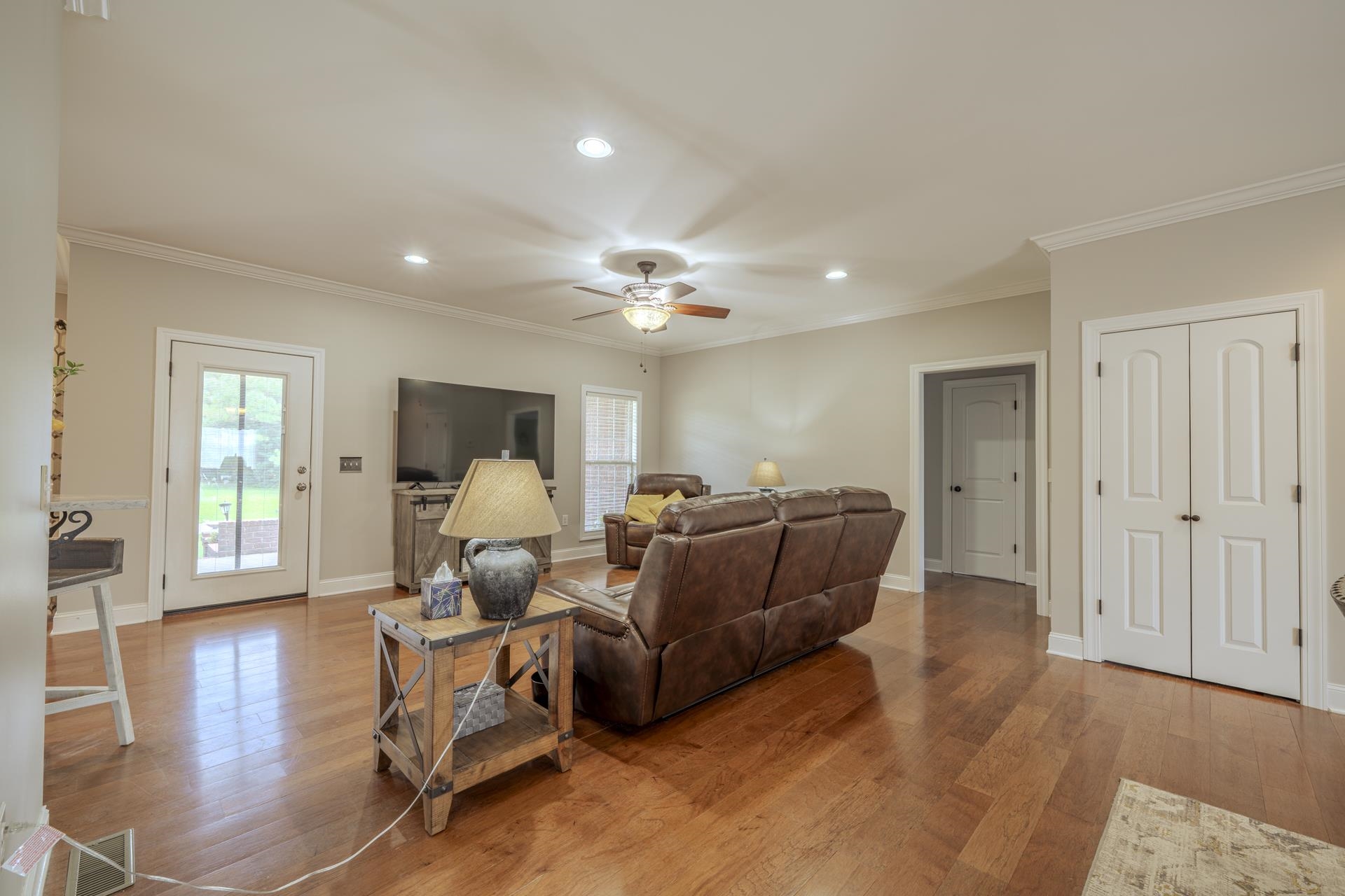 625 Twelve Oaks Dr Property Photo 12