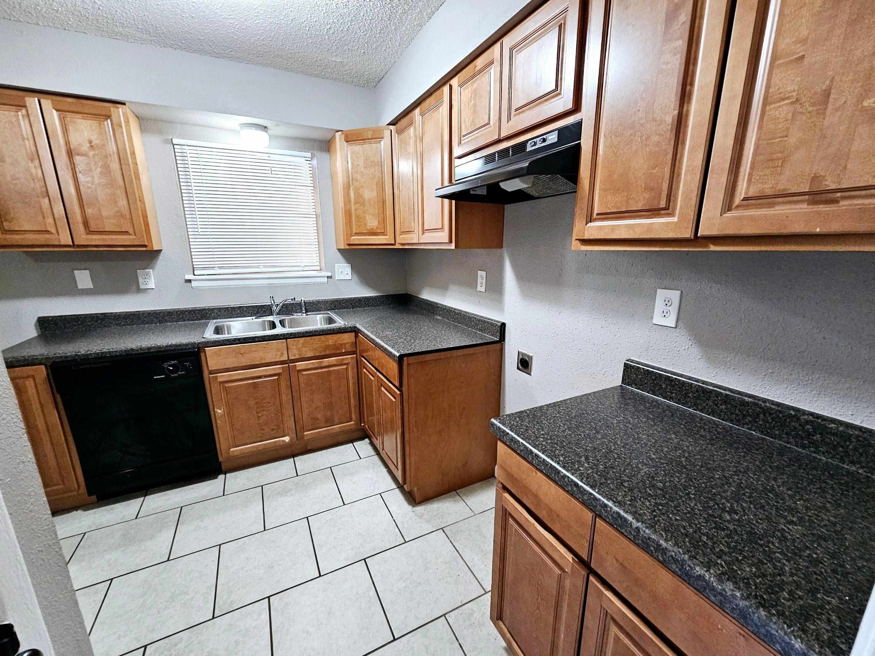3760-3762 Maple Leaf Cv Property Photo 3