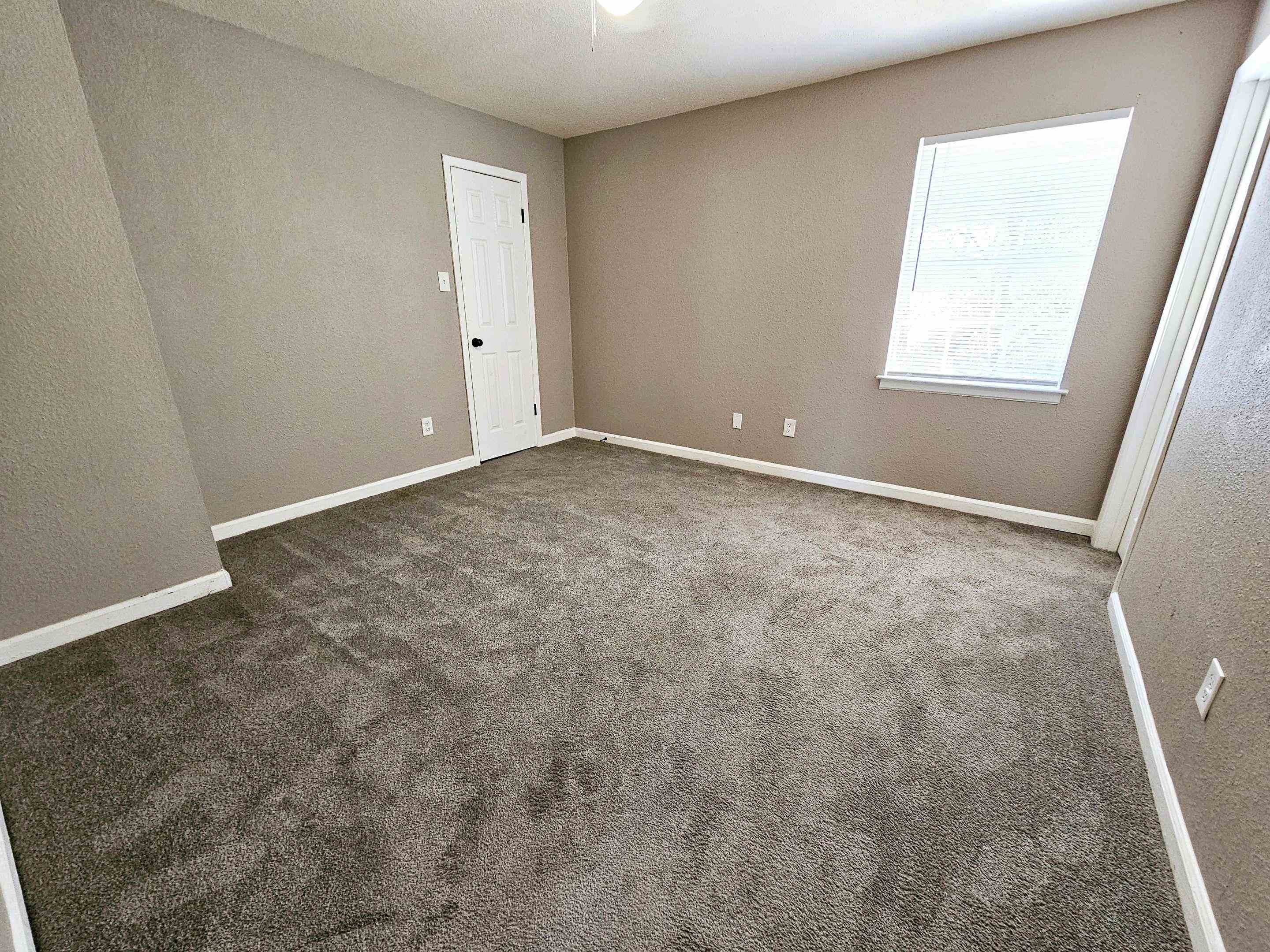 3760-3762 Maple Leaf Cv Property Photo 11