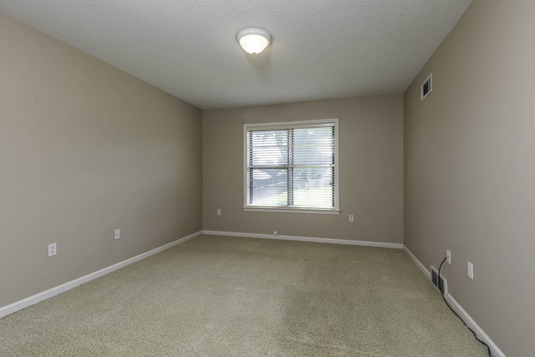 4150 Mimosa Hill Ln Property Photo 3
