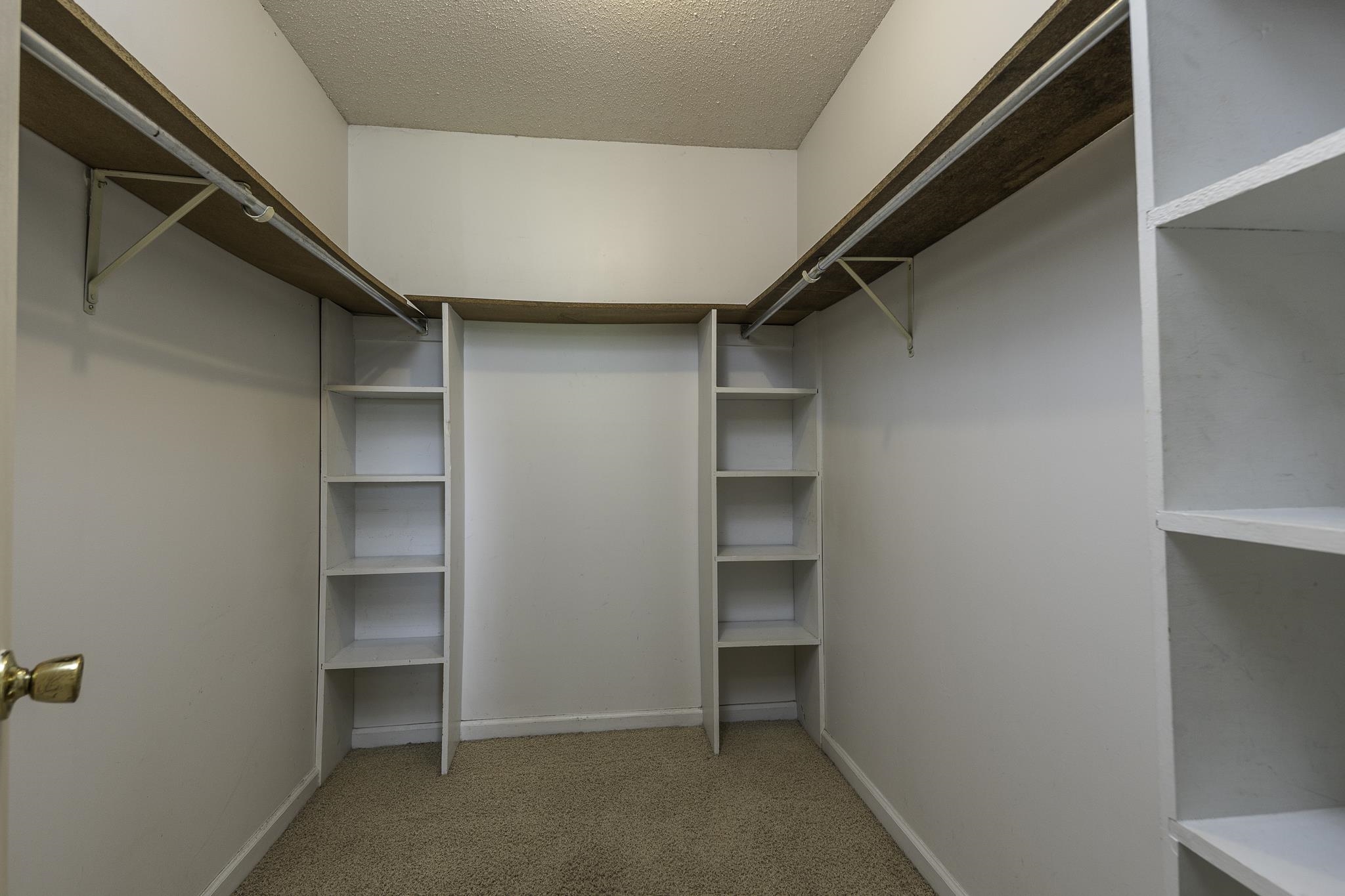 4150 Mimosa Hill Ln Property Photo 5