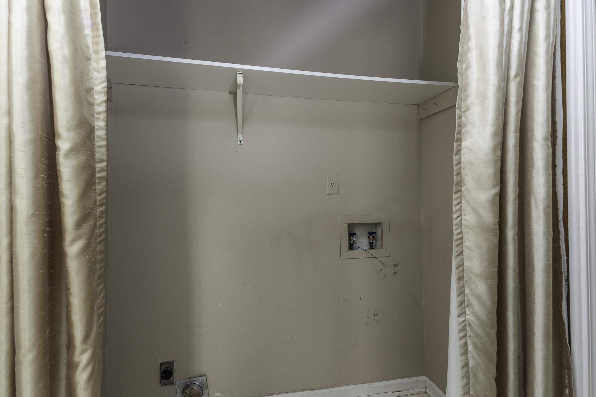 4150 Mimosa Hill Ln Property Photo 9
