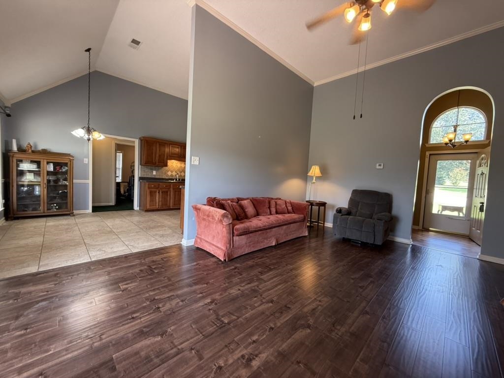 435 Terry Rd Property Photo 3