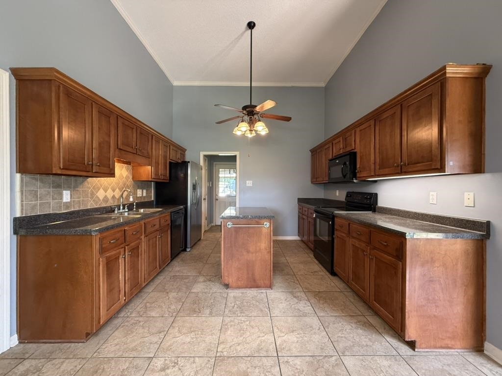 435 Terry Rd Property Photo 8