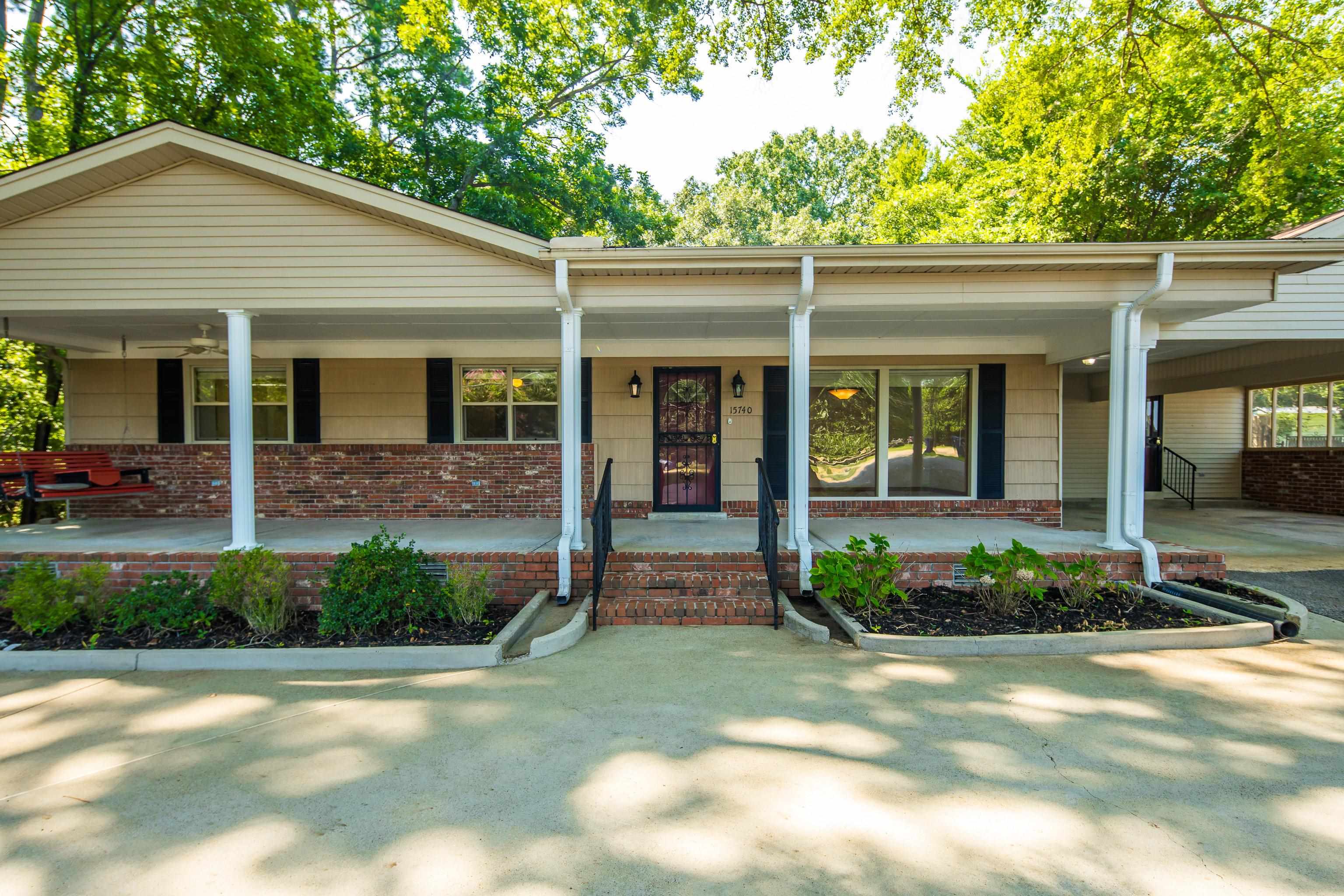 15740 64 Hwy Property Photo 3