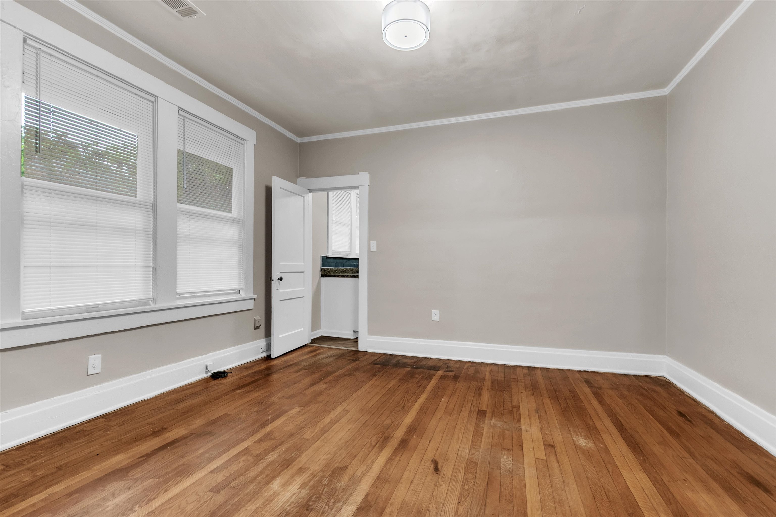 342 N Claybrook St Property Photo 13