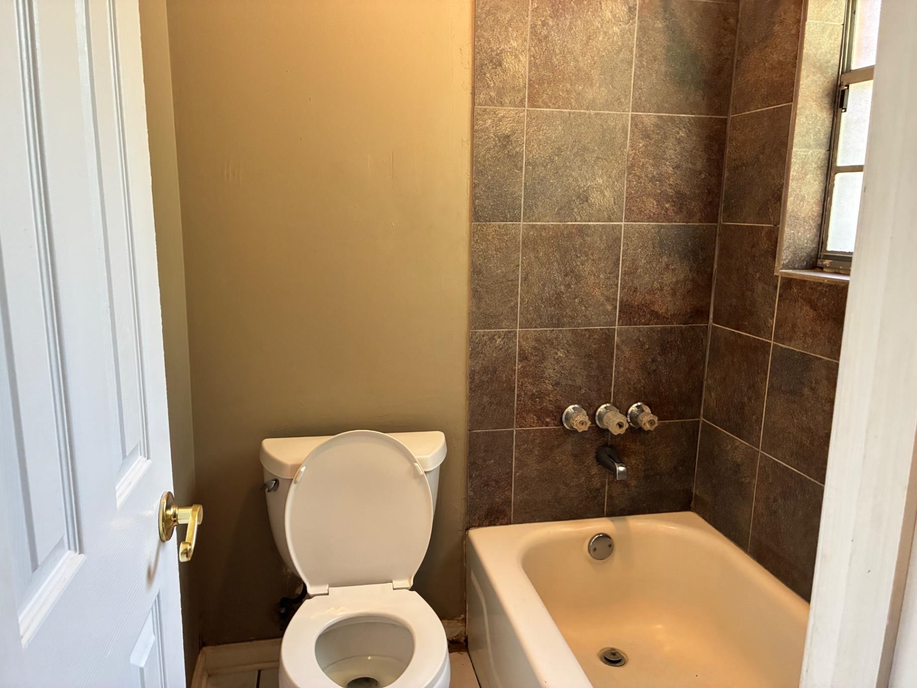 1274 Sunvalley Cv Property Photo 6