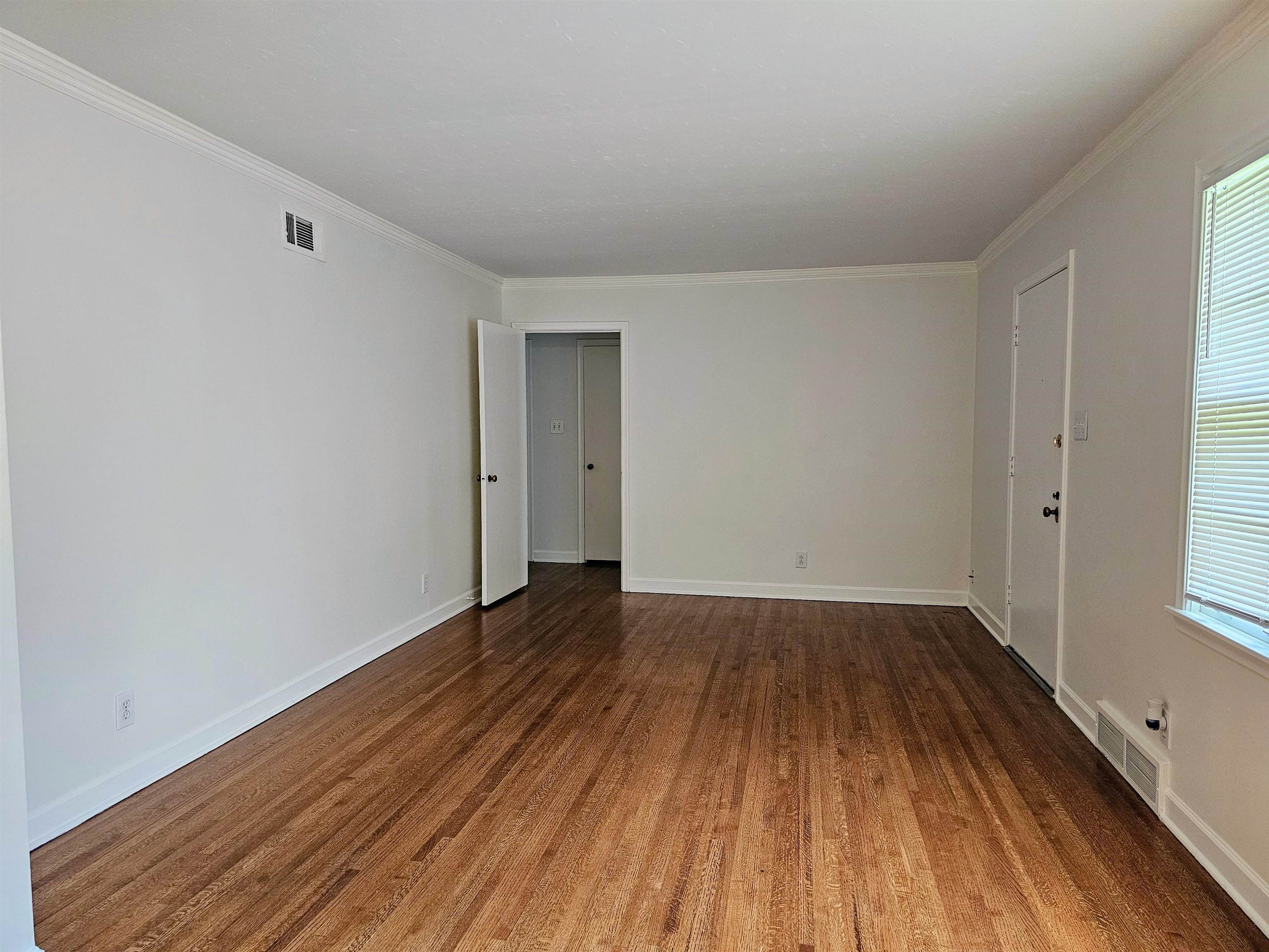 4762 Verne Rd Property Photo 4