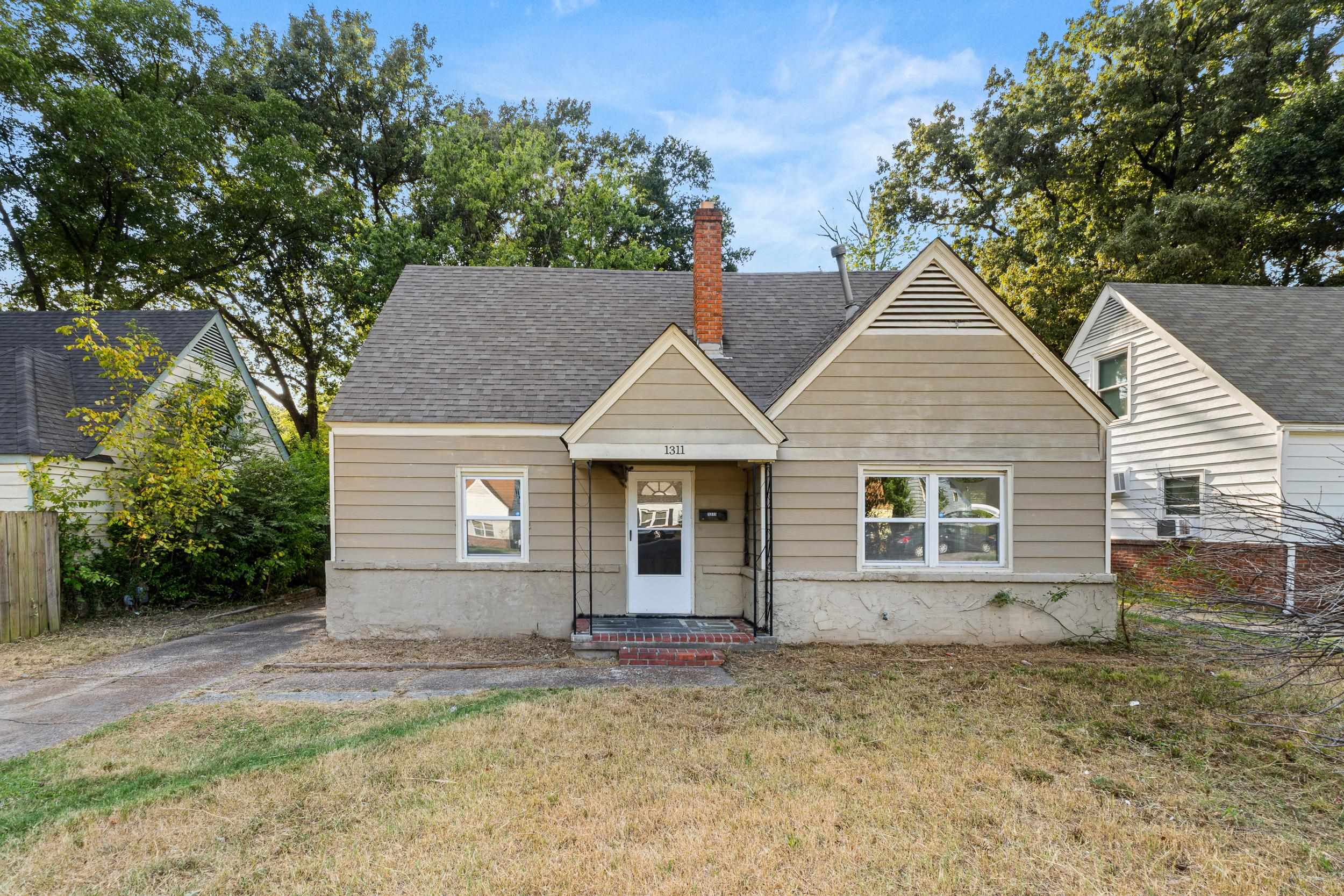 1311 FOXCROFT ST Property Photo 1