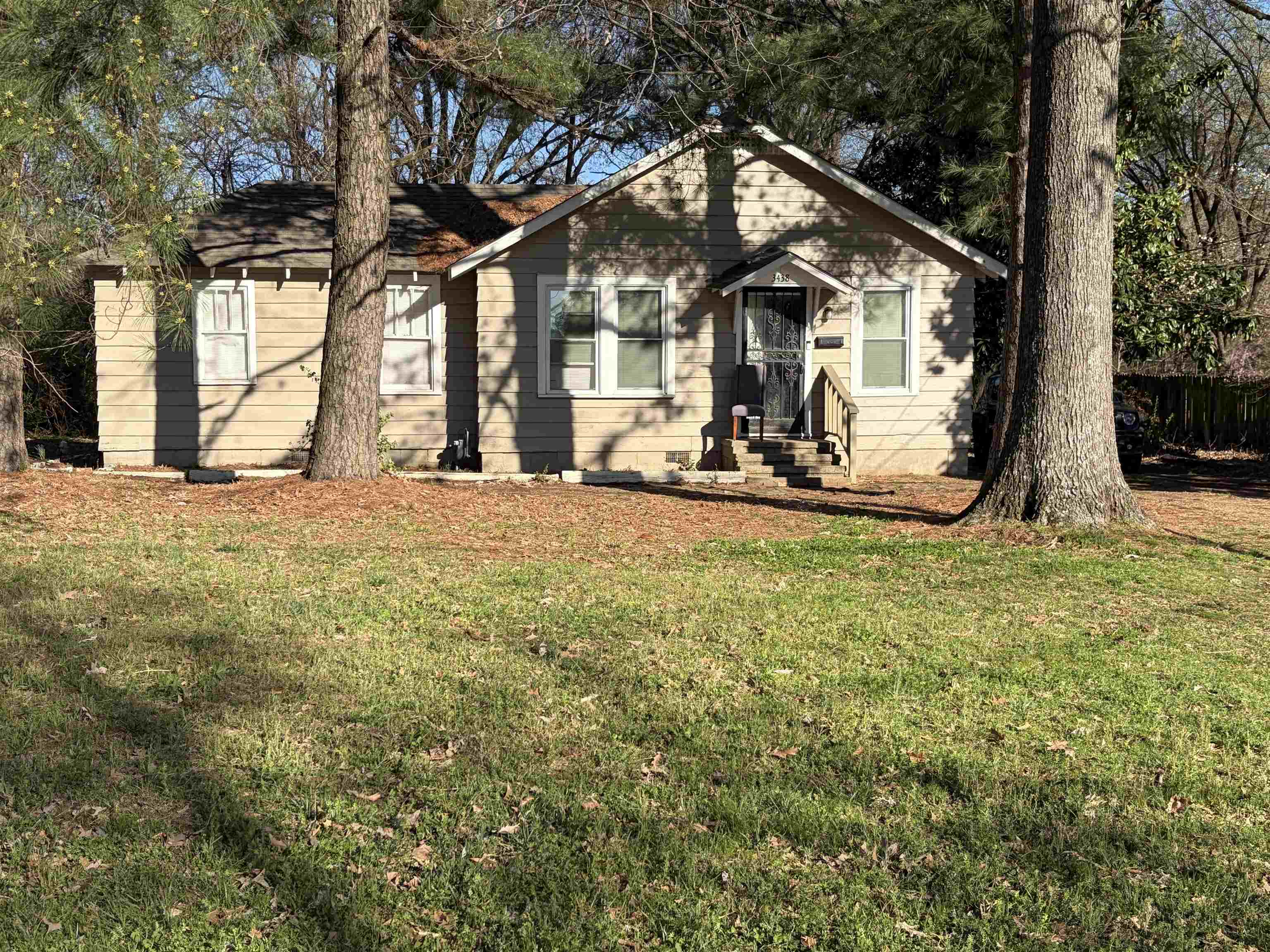 3438 ARDMORE ST Property Photo 1