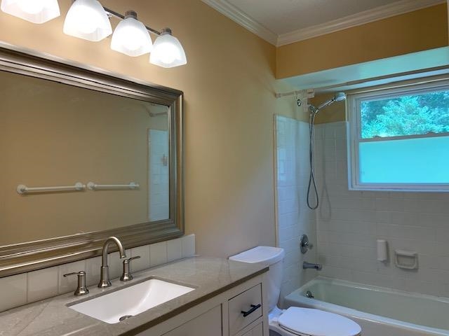 8038 Sparkling Lake Cv Property Photo 18