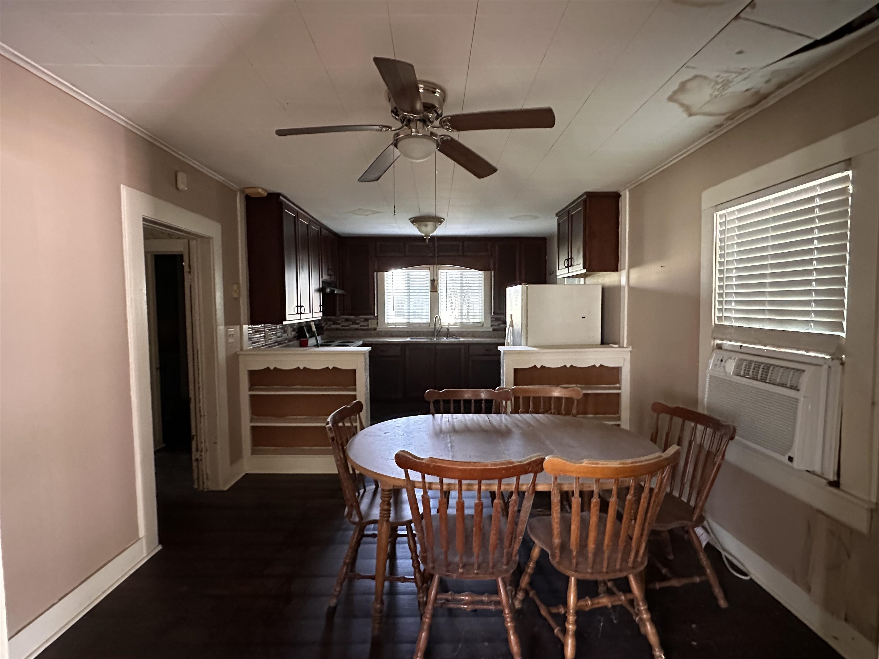502 E Tigrett St Property Photo 12