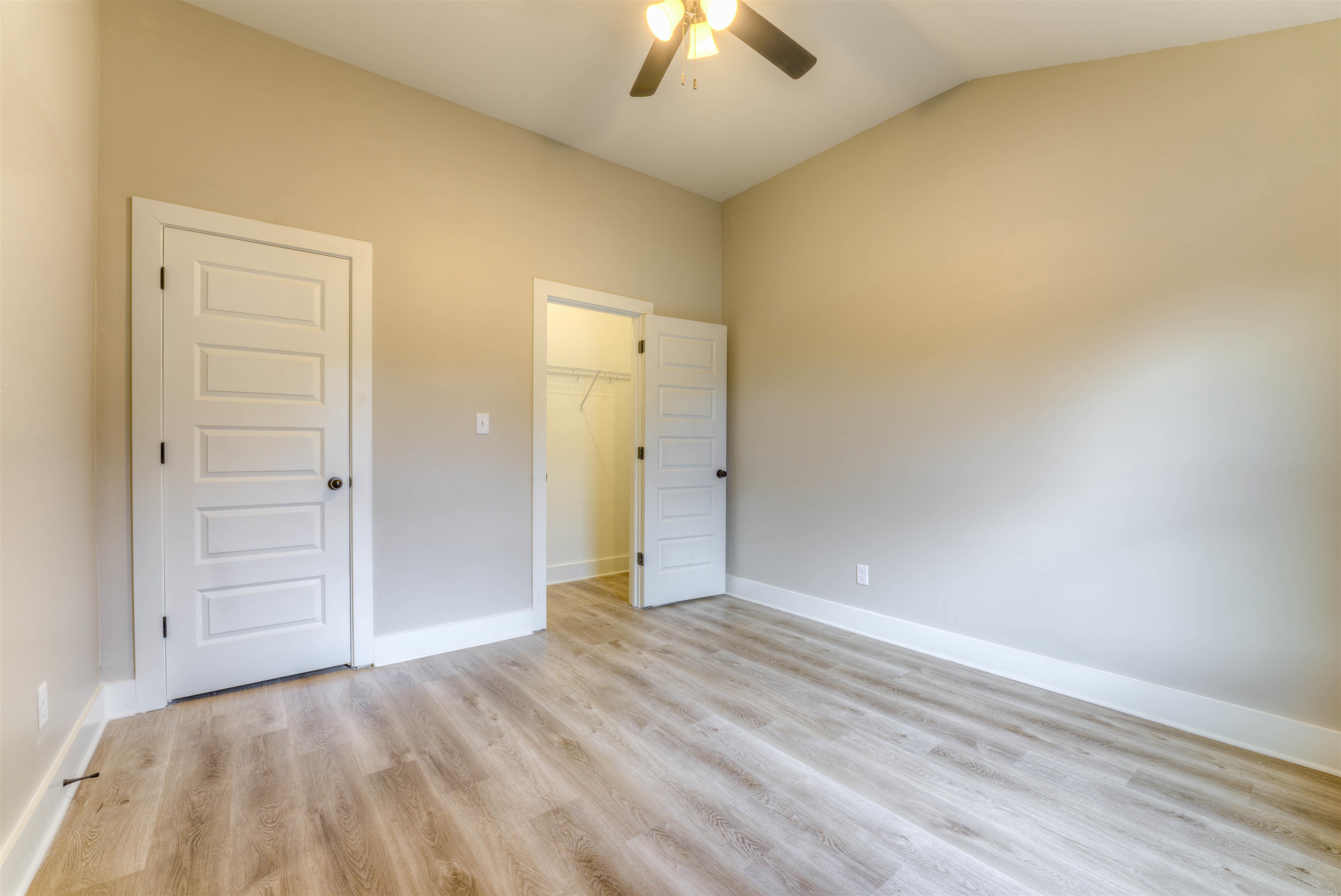 1807 Jackson Ave Property Photo 5