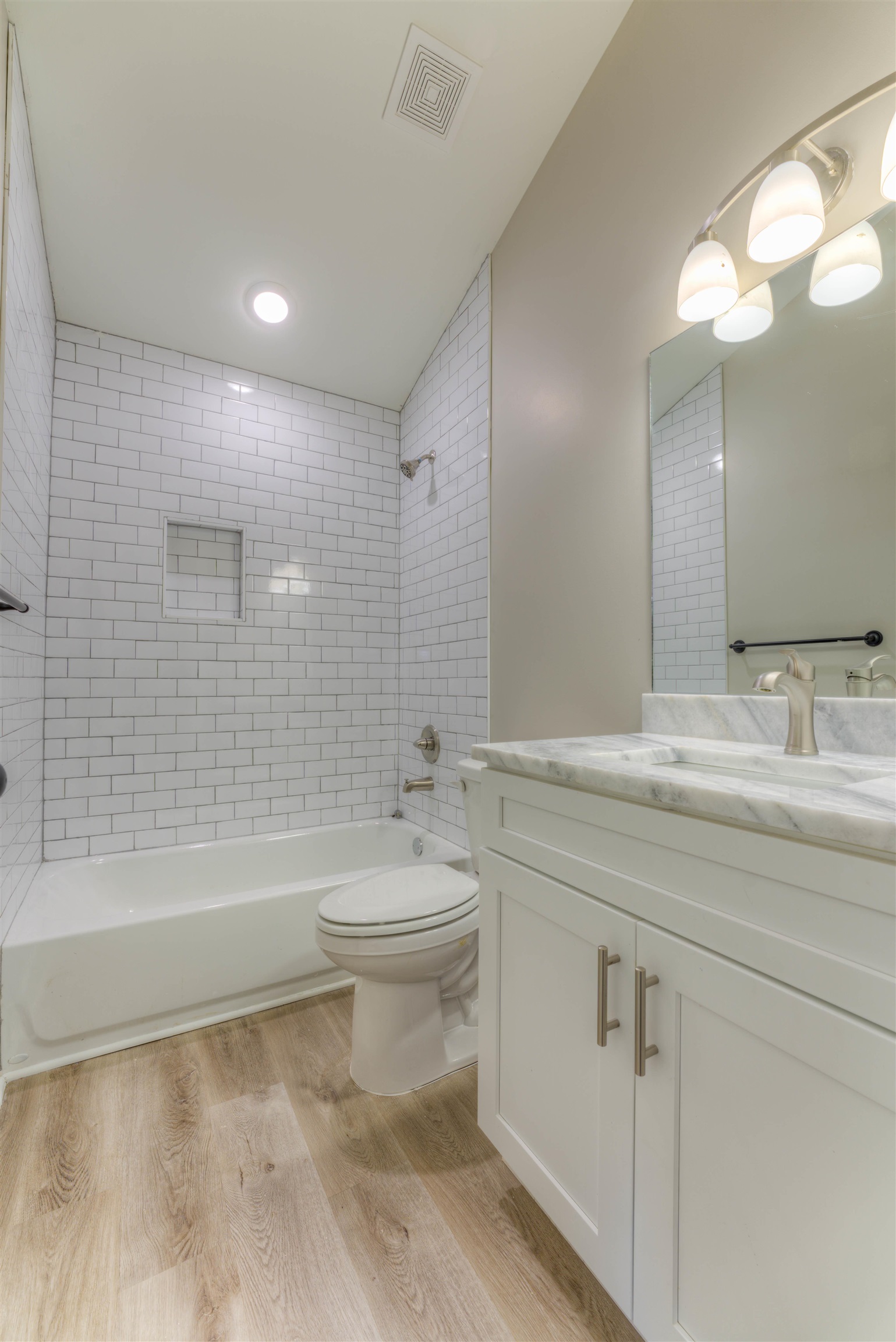 1807 Jackson Ave Property Photo 8