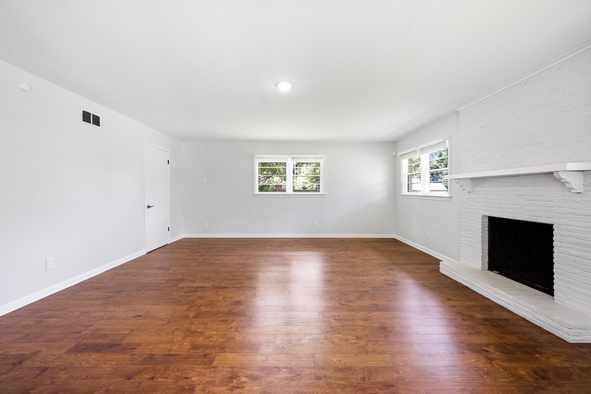 4996 Wingdale Rd Property Photo 17