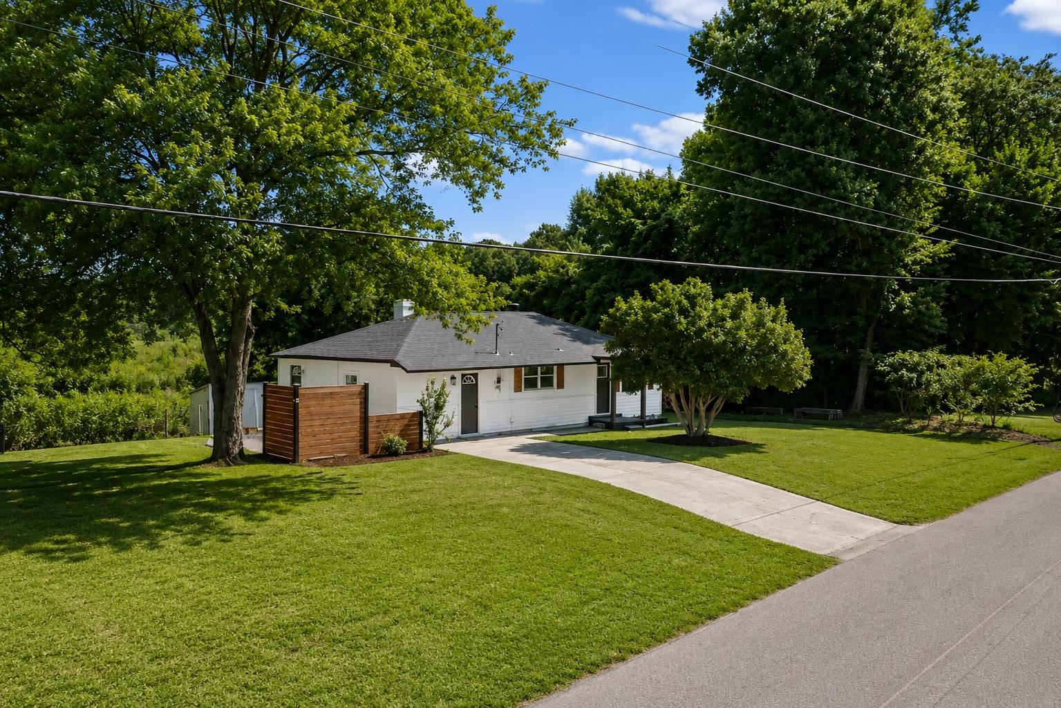 716 Kellum Ln Property Photo 1