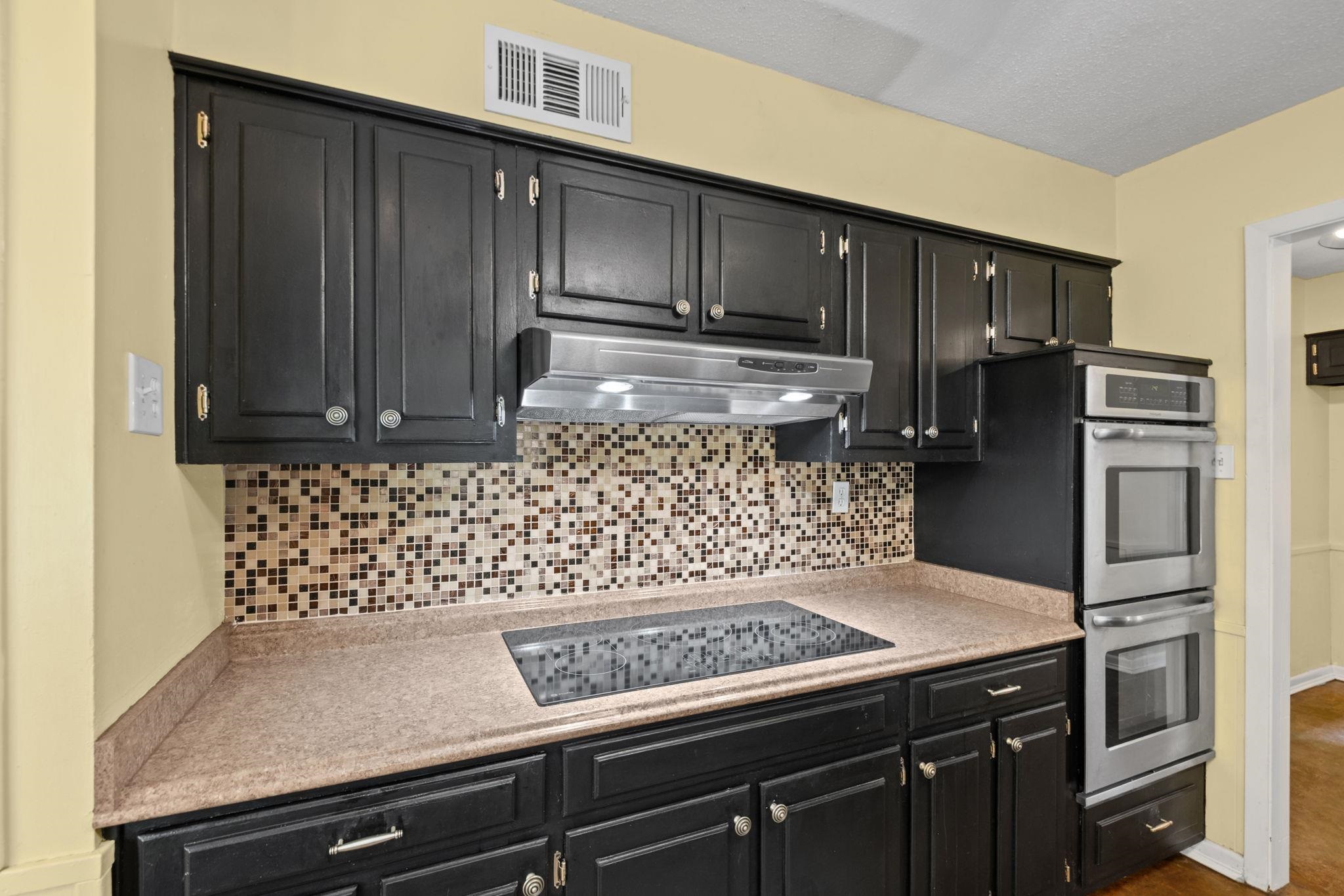 2174 Montego Dr Property Photo 6