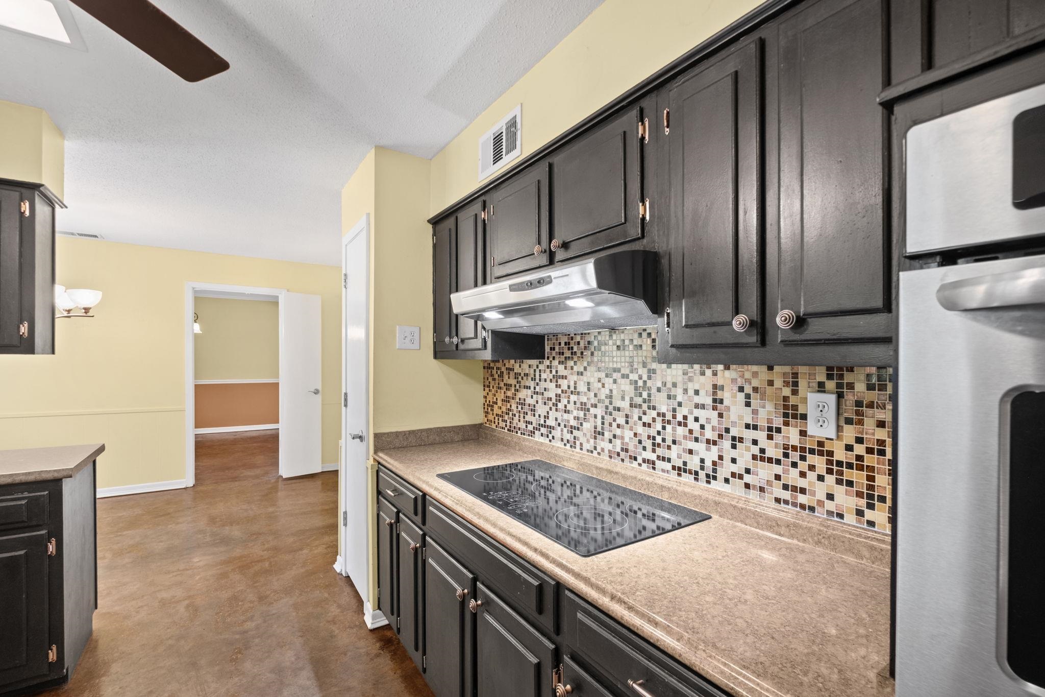 2174 Montego Dr Property Photo 9