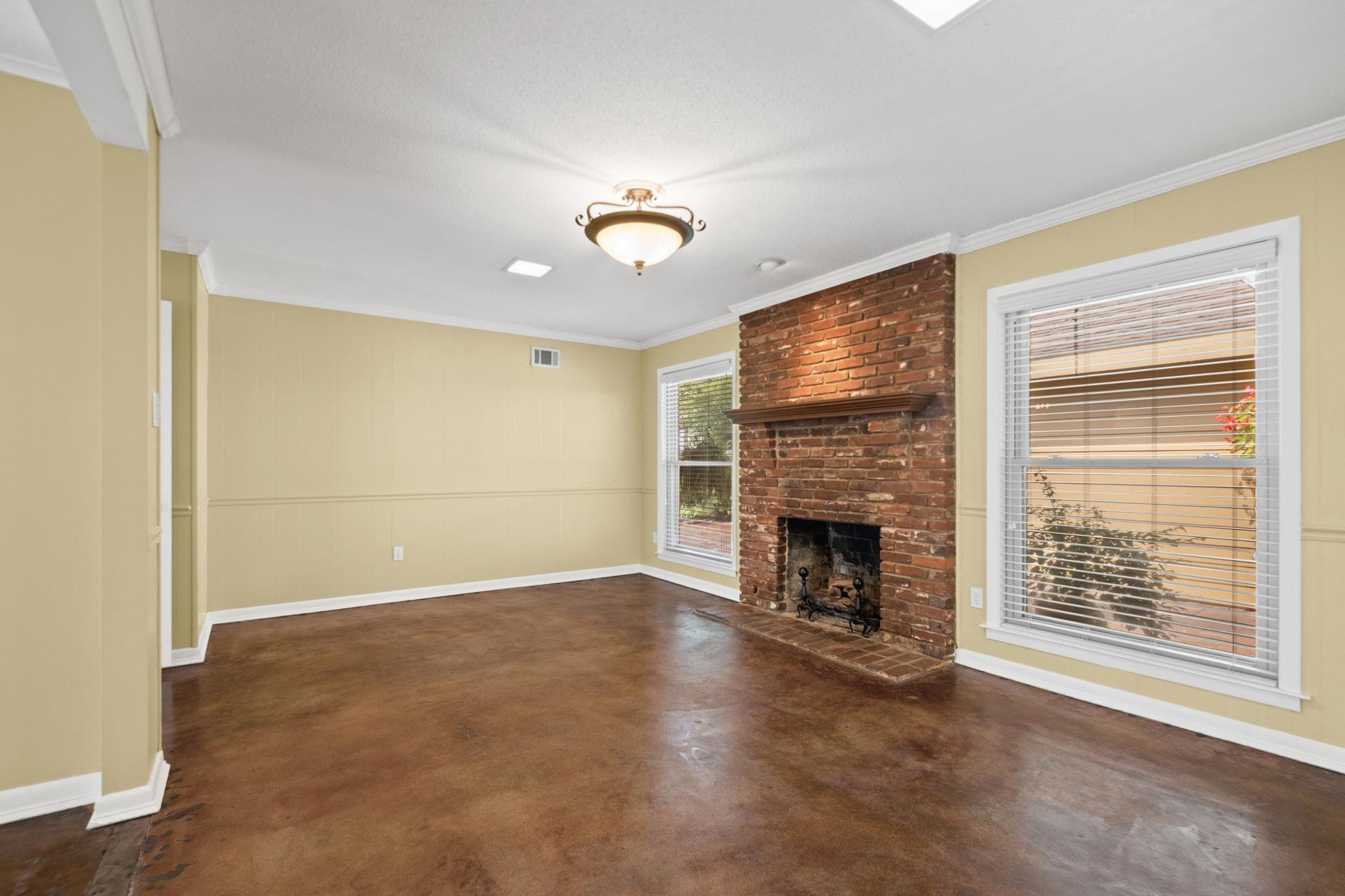 2174 Montego Dr Property Photo 18