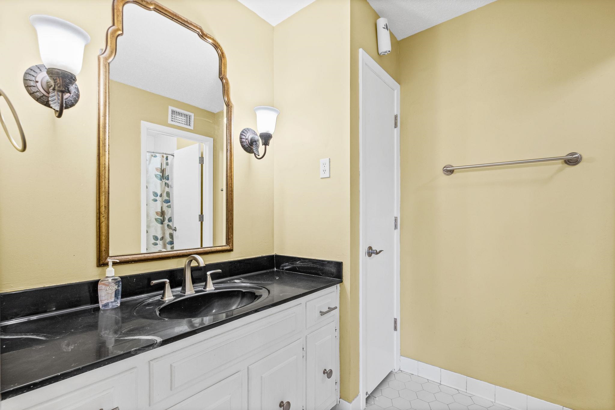 2174 Montego Dr Property Photo 22