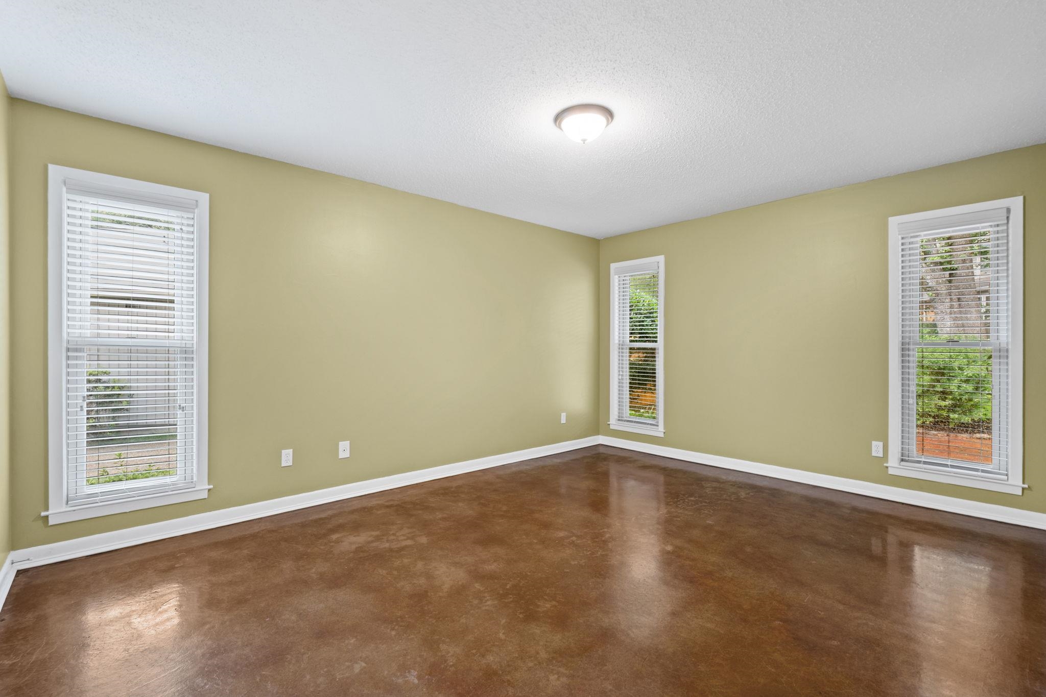 2174 Montego Dr Property Photo 25