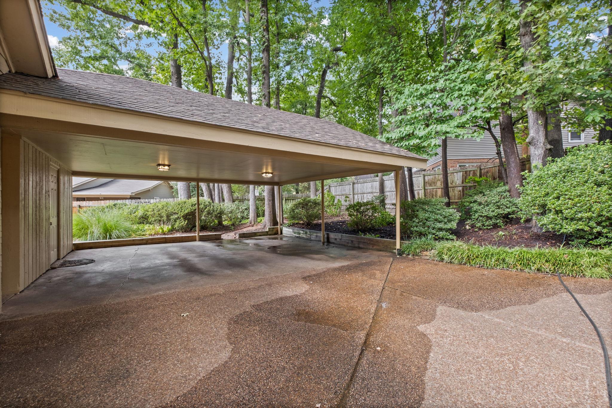 2174 Montego Dr Property Photo 37