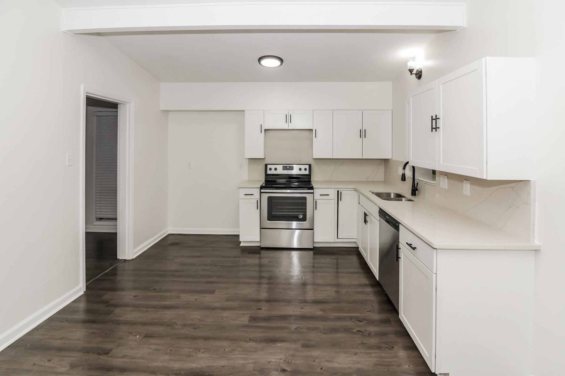 5194 Warfield Cv Property Photo 5