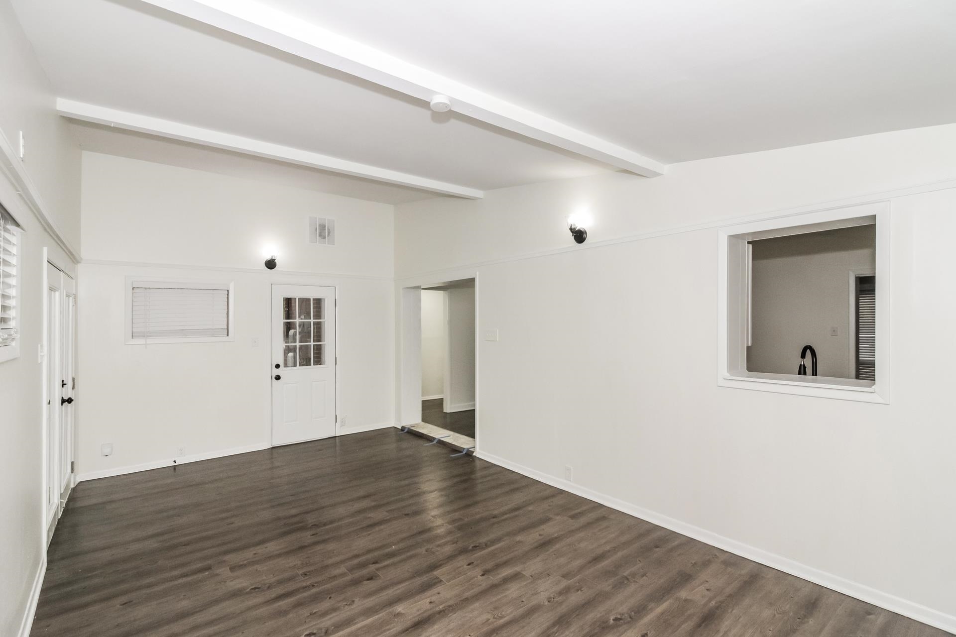 5194 Warfield Cv Property Photo 7