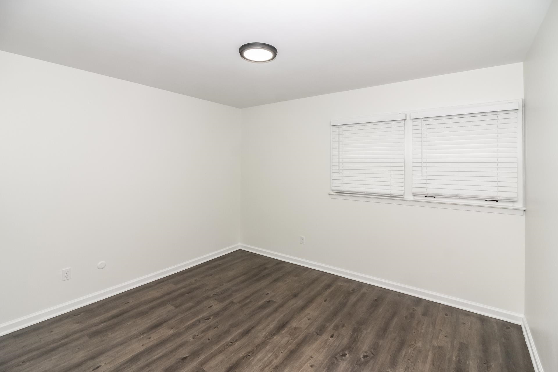 5194 Warfield Cv Property Photo 12