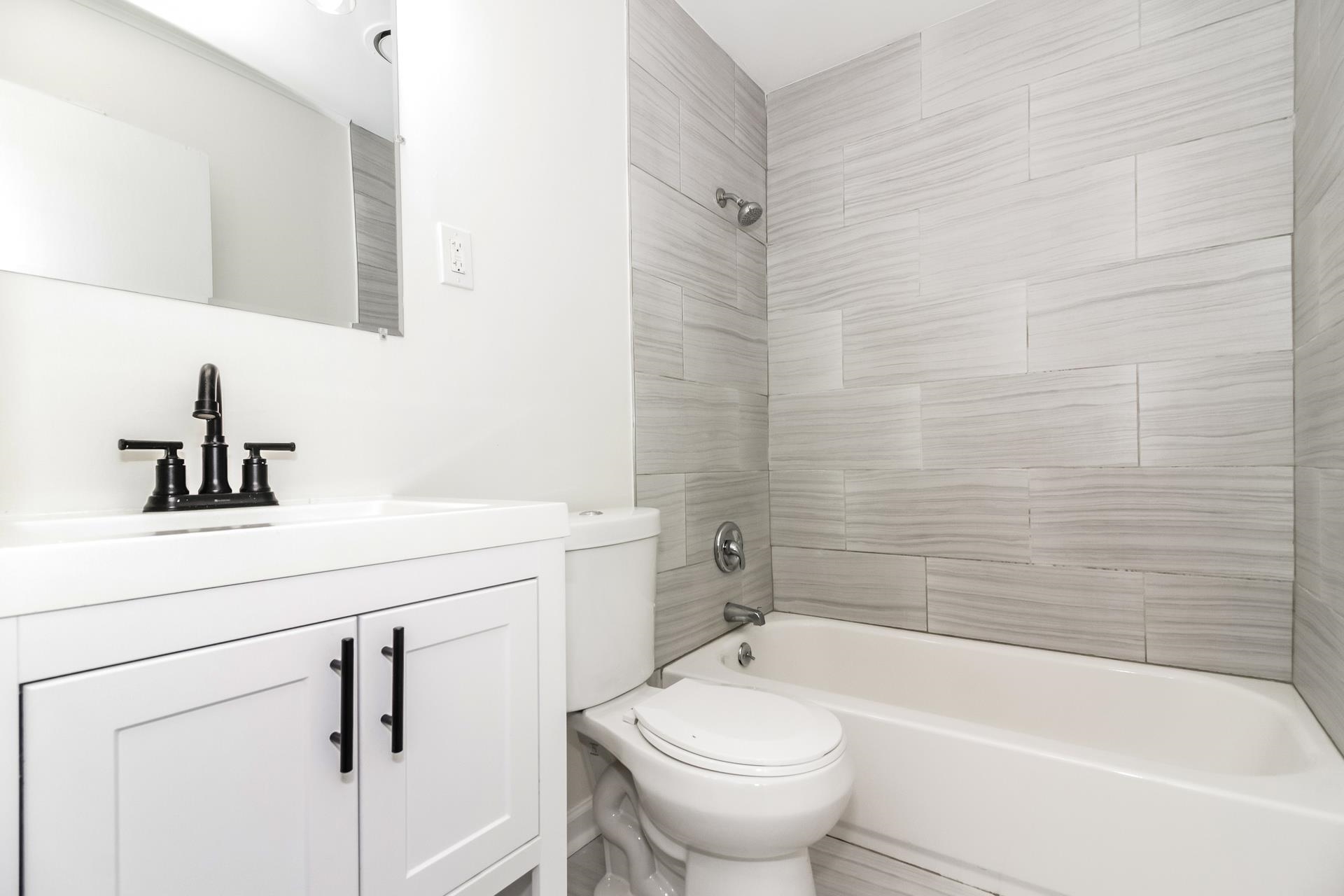 5194 Warfield Cv Property Photo 13