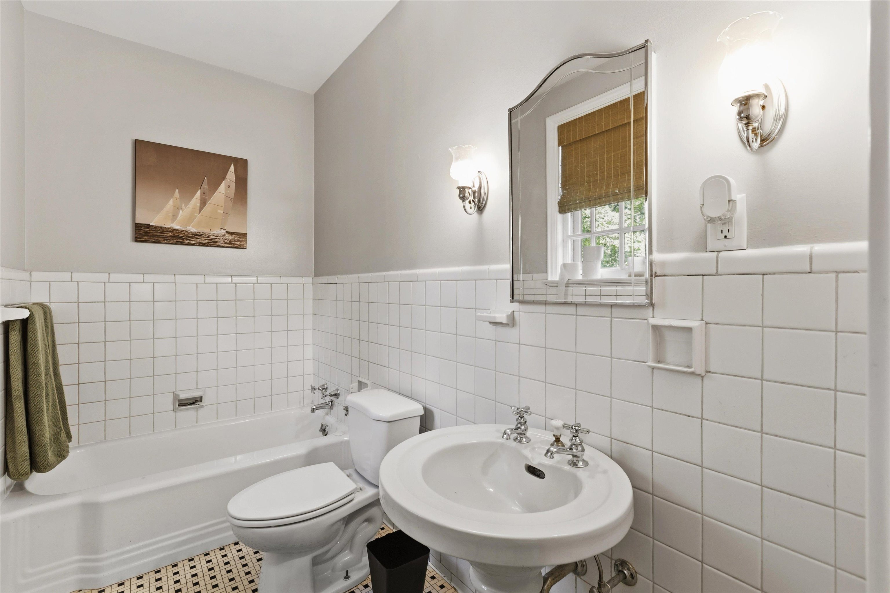 319 Goodwyn St Property Photo 25