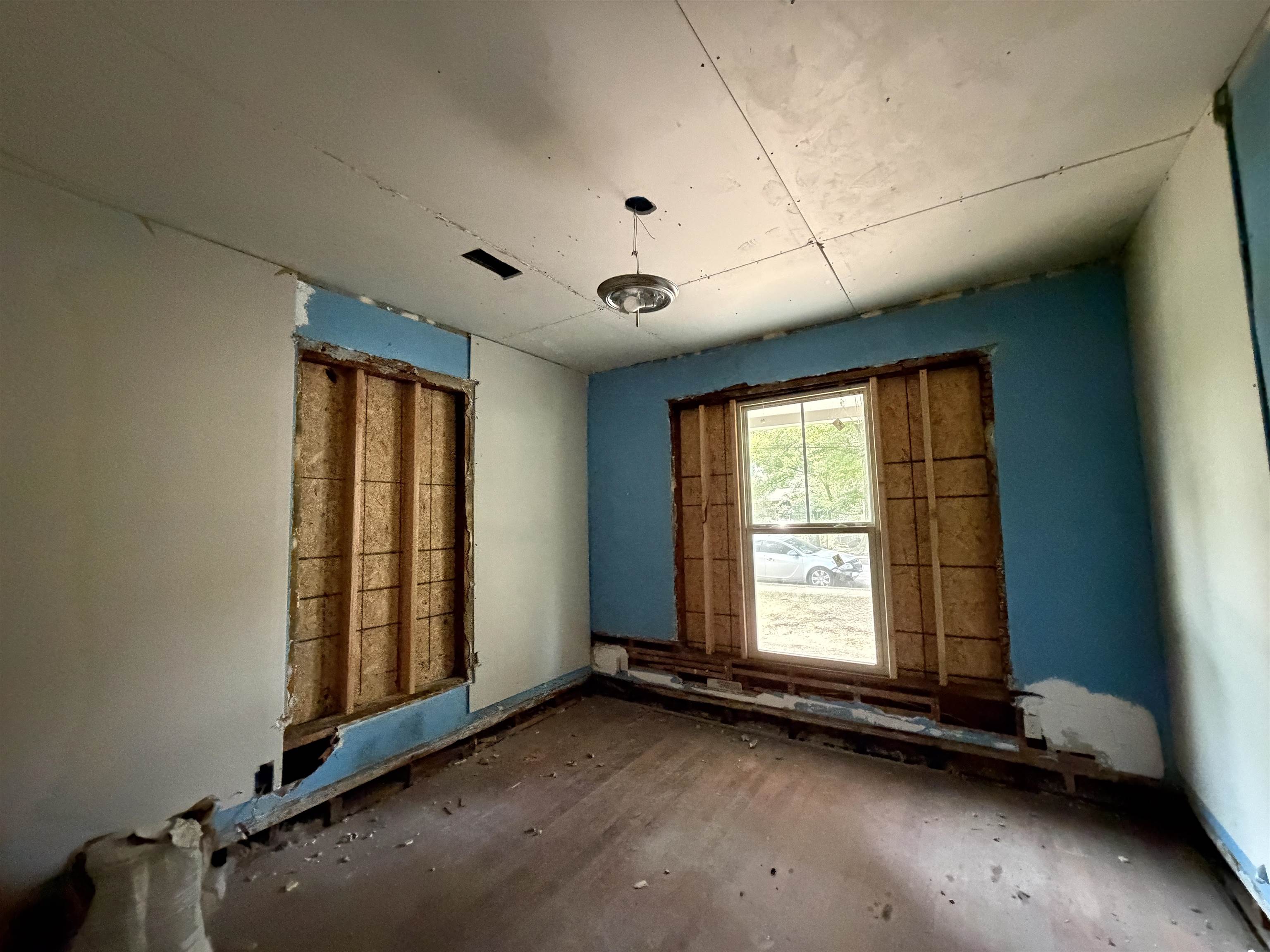 858 Carson St Property Photo 11